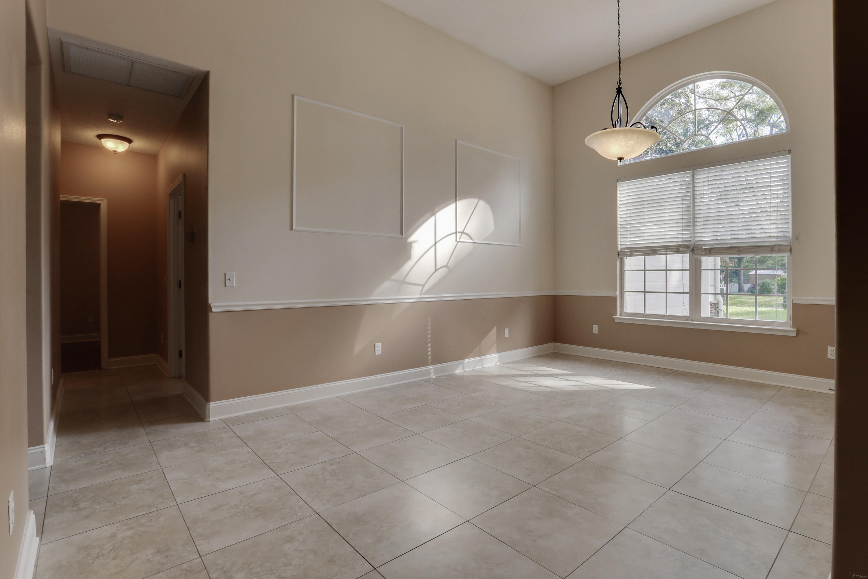 COUNTRY CLUB ESTATES 1 OF CRESTVIEW - Residential