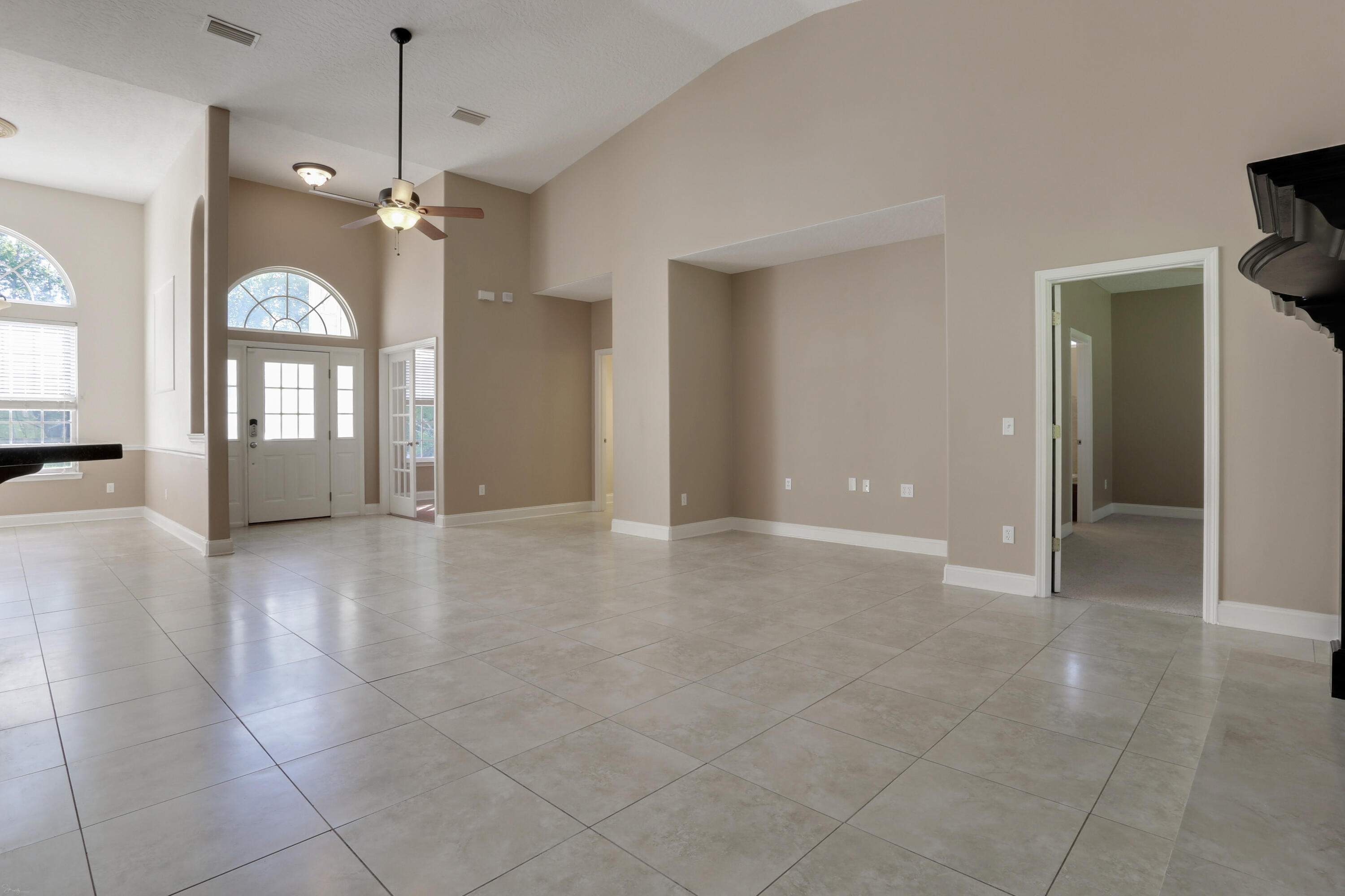 COUNTRY CLUB ESTATES 1 OF CRESTVIEW - Residential