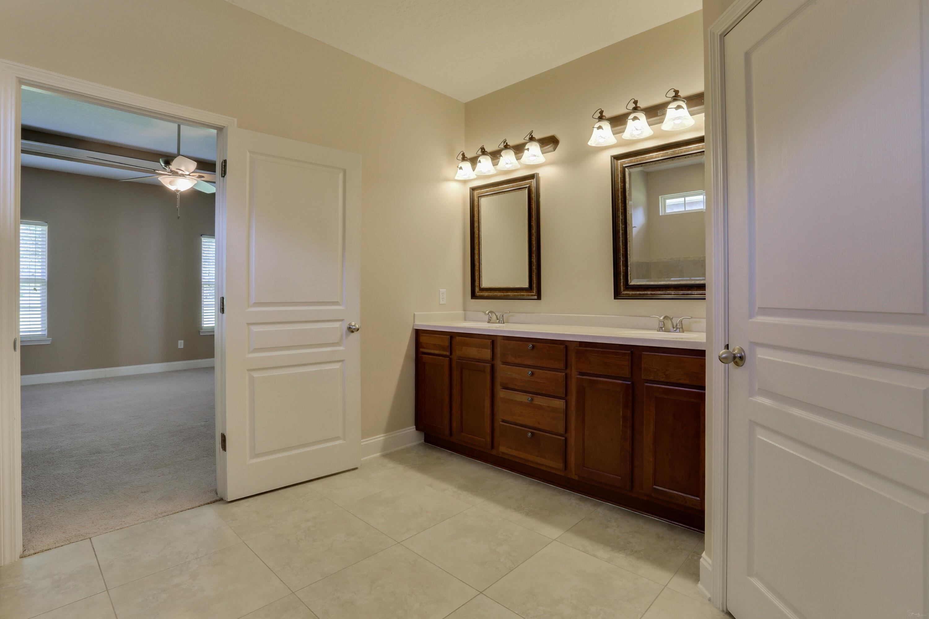 COUNTRY CLUB ESTATES 1 OF CRESTVIEW - Residential