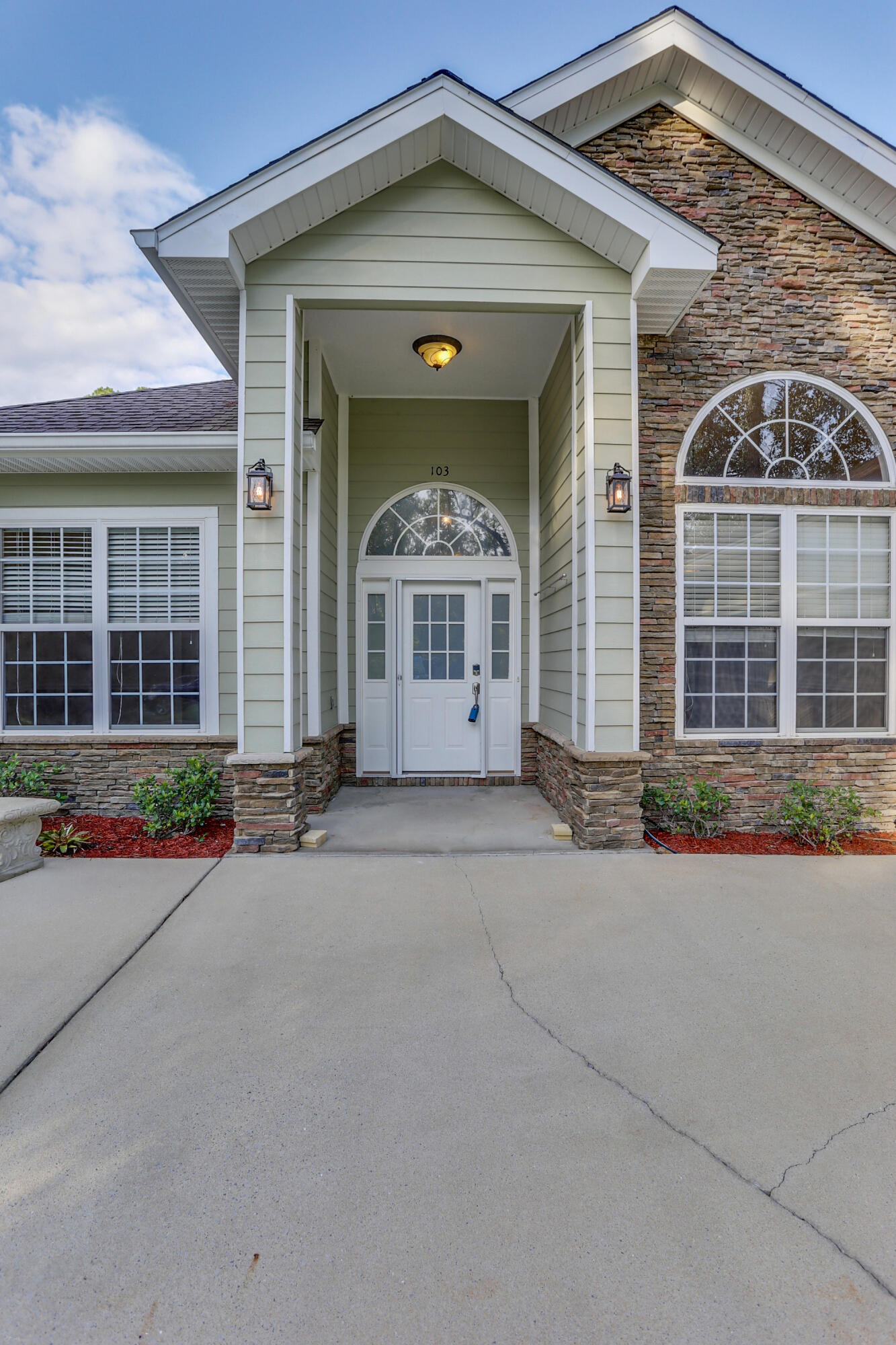 COUNTRY CLUB ESTATES 1 OF CRESTVIEW - Residential