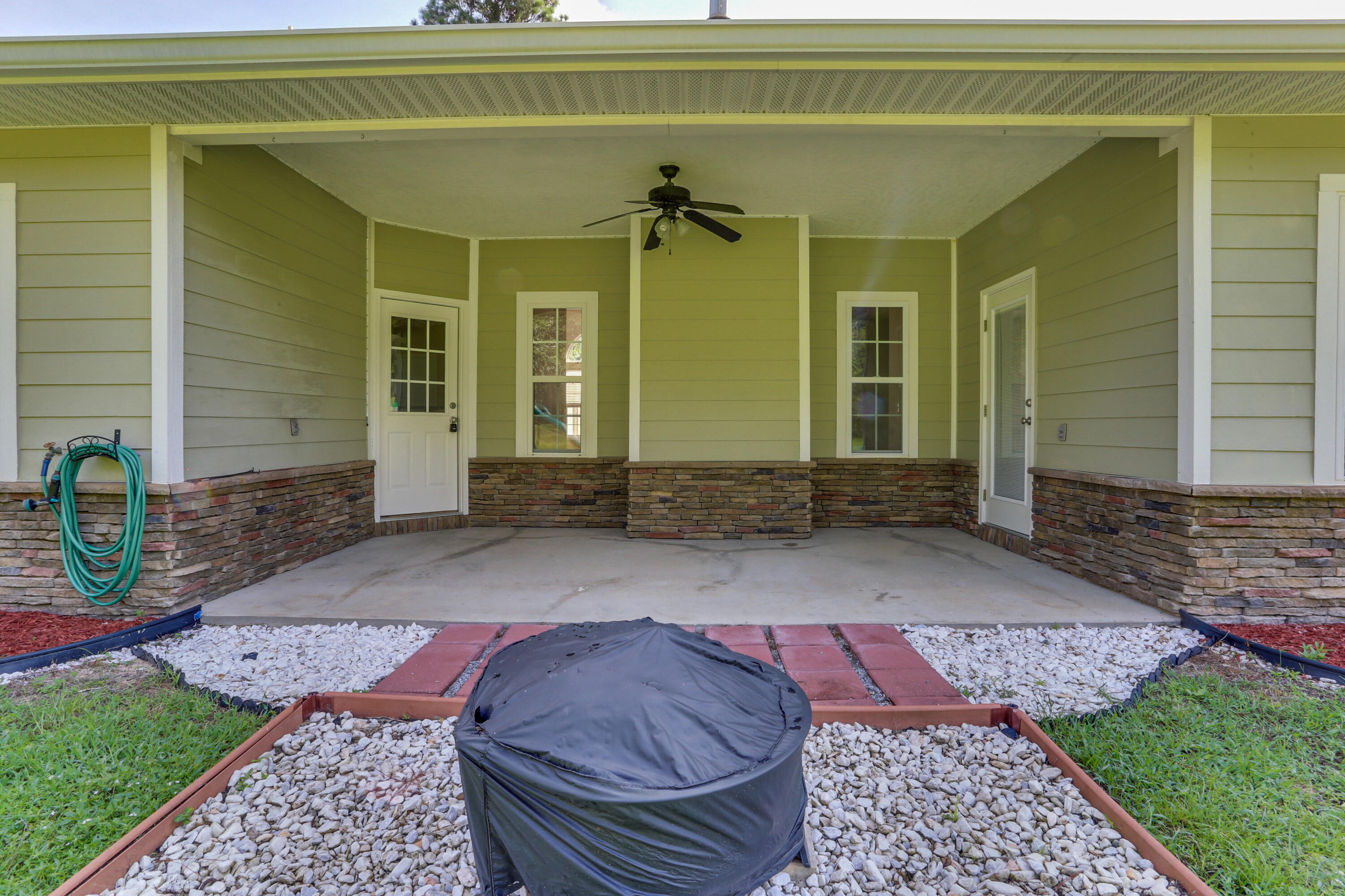 COUNTRY CLUB ESTATES 1 OF CRESTVIEW - Residential