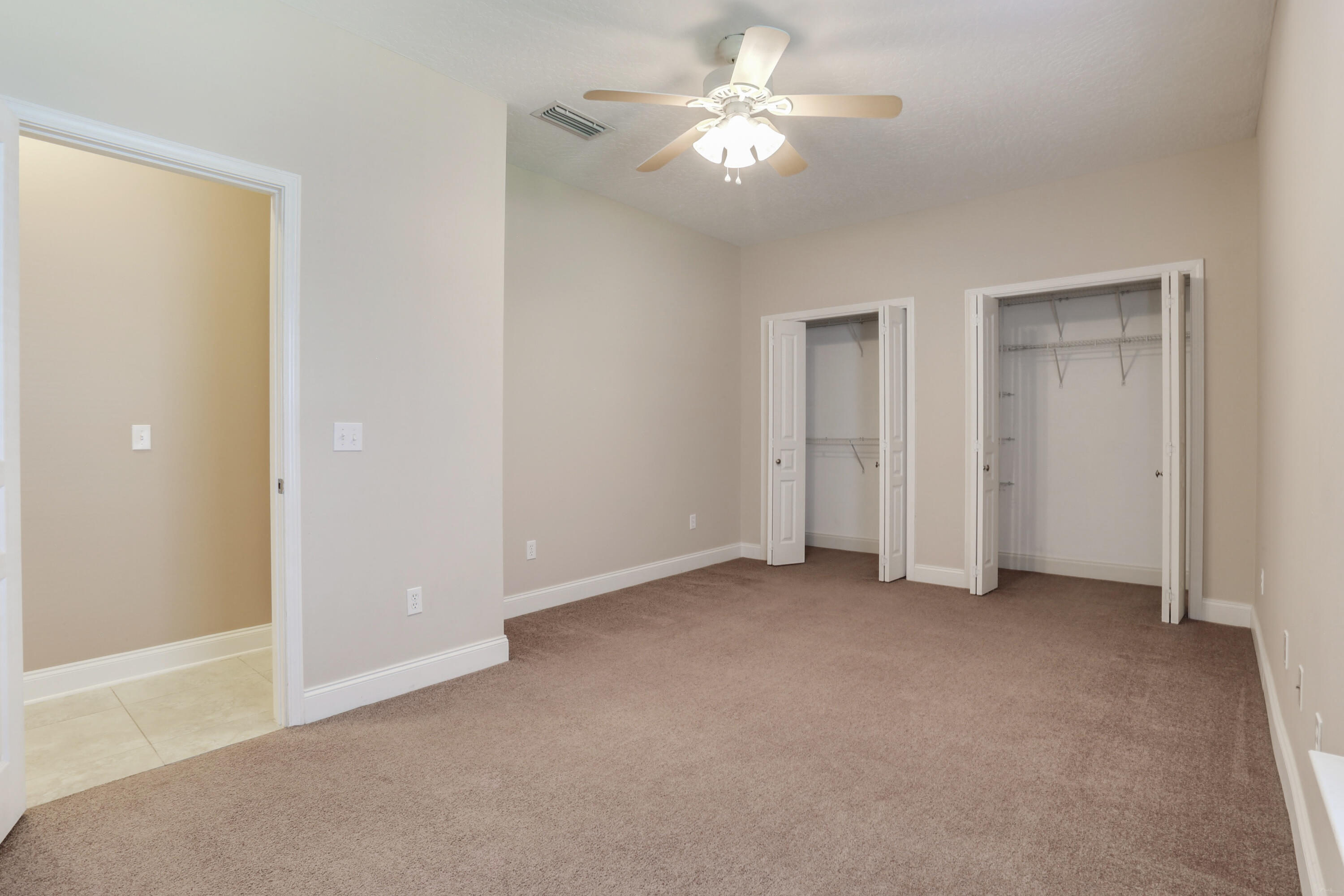 COUNTRY CLUB ESTATES 1 OF CRESTVIEW - Residential