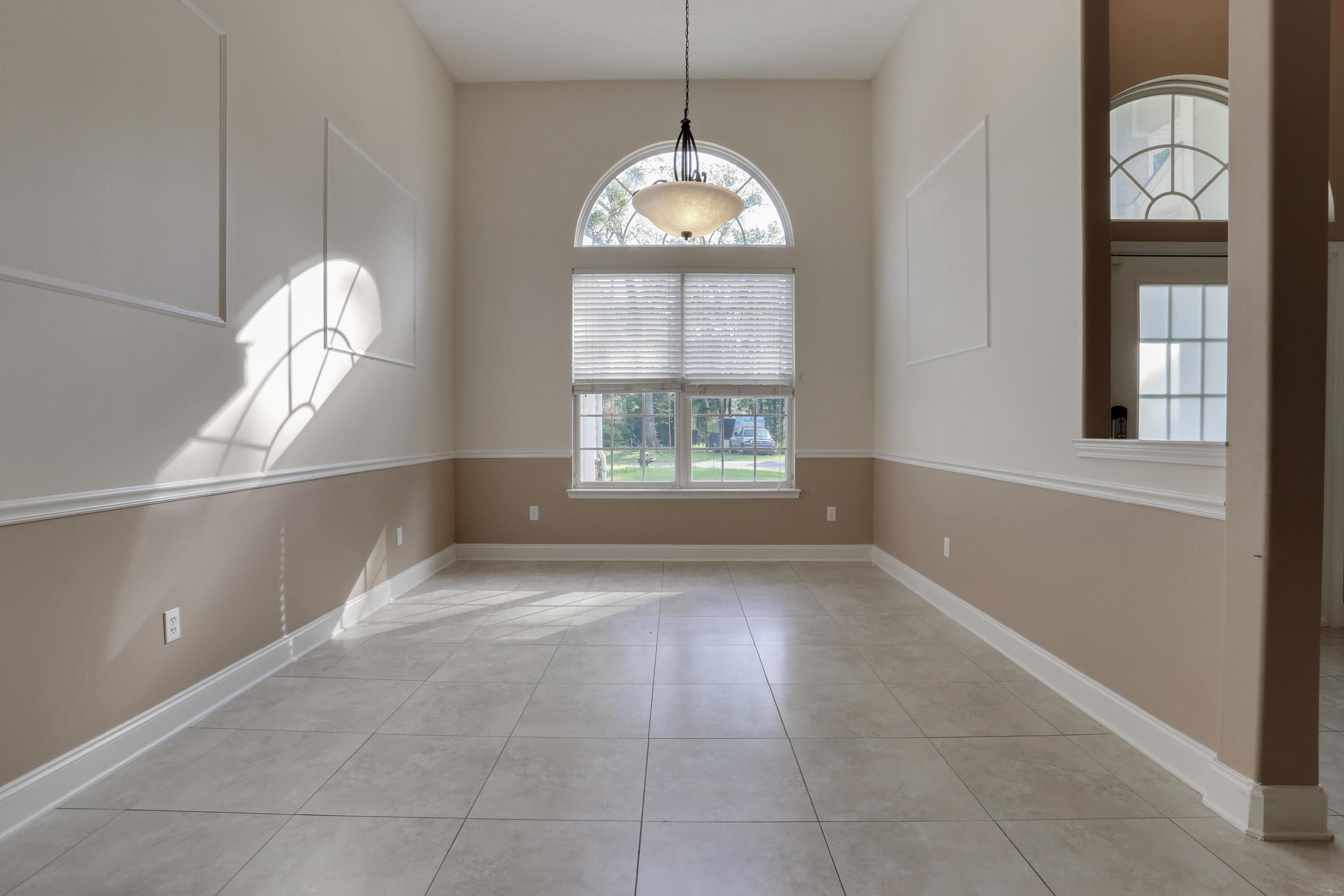 COUNTRY CLUB ESTATES 1 OF CRESTVIEW - Residential