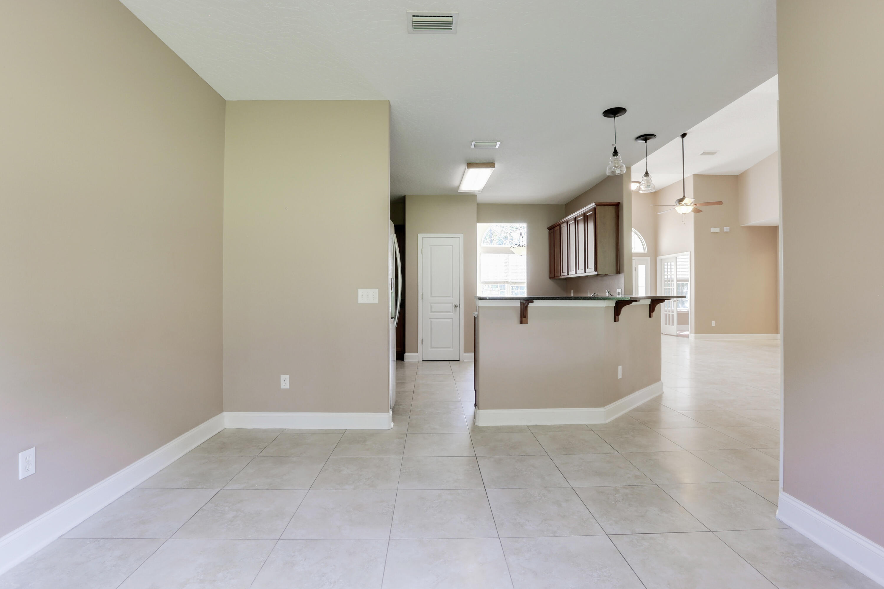 COUNTRY CLUB ESTATES 1 OF CRESTVIEW - Residential