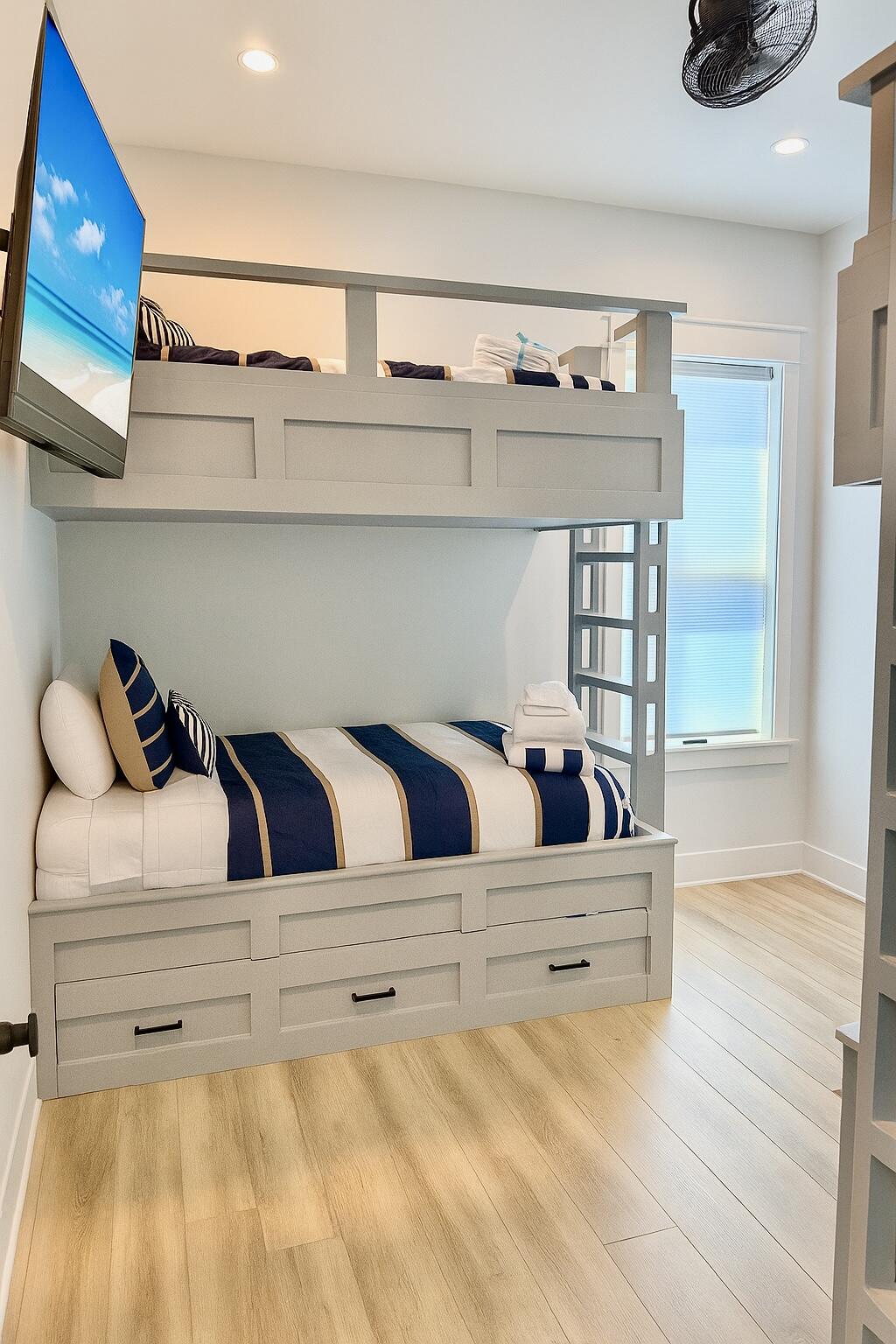 BLUE MOUNTAIN ESTATES - Residential