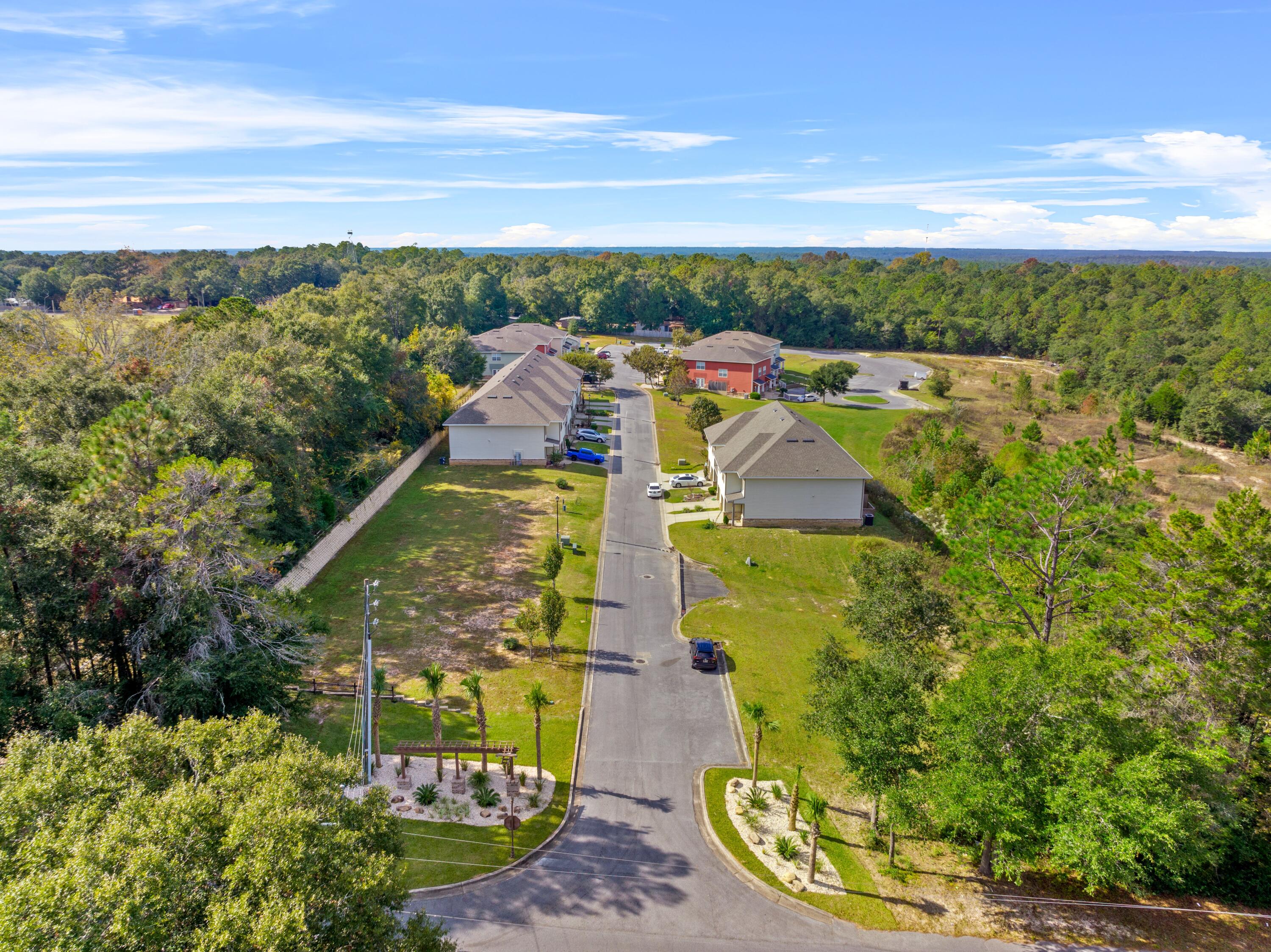 Crestview-ARBOR LAKE TH - Residential Lease