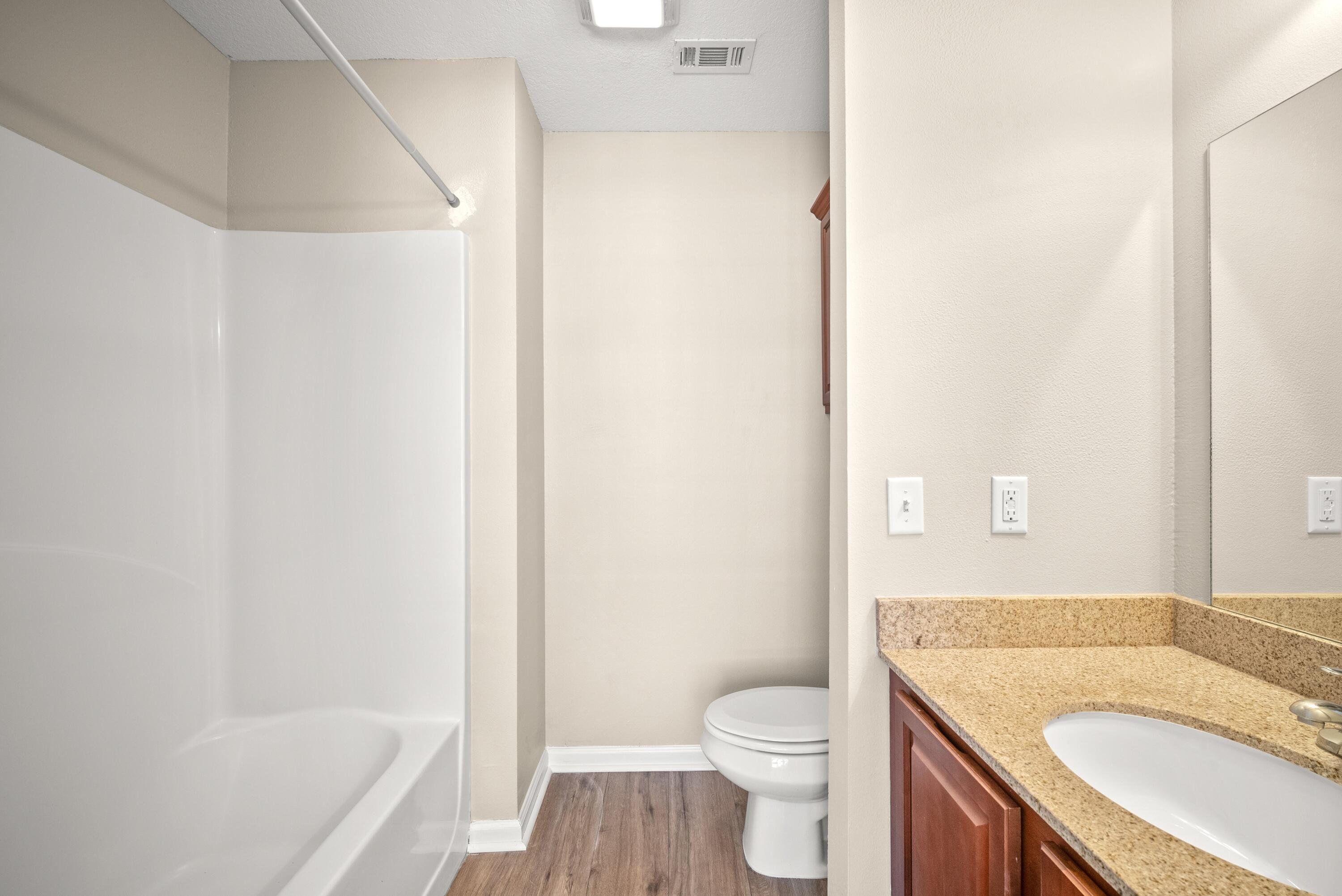 Crestview-ARBOR LAKE TH - Residential Lease