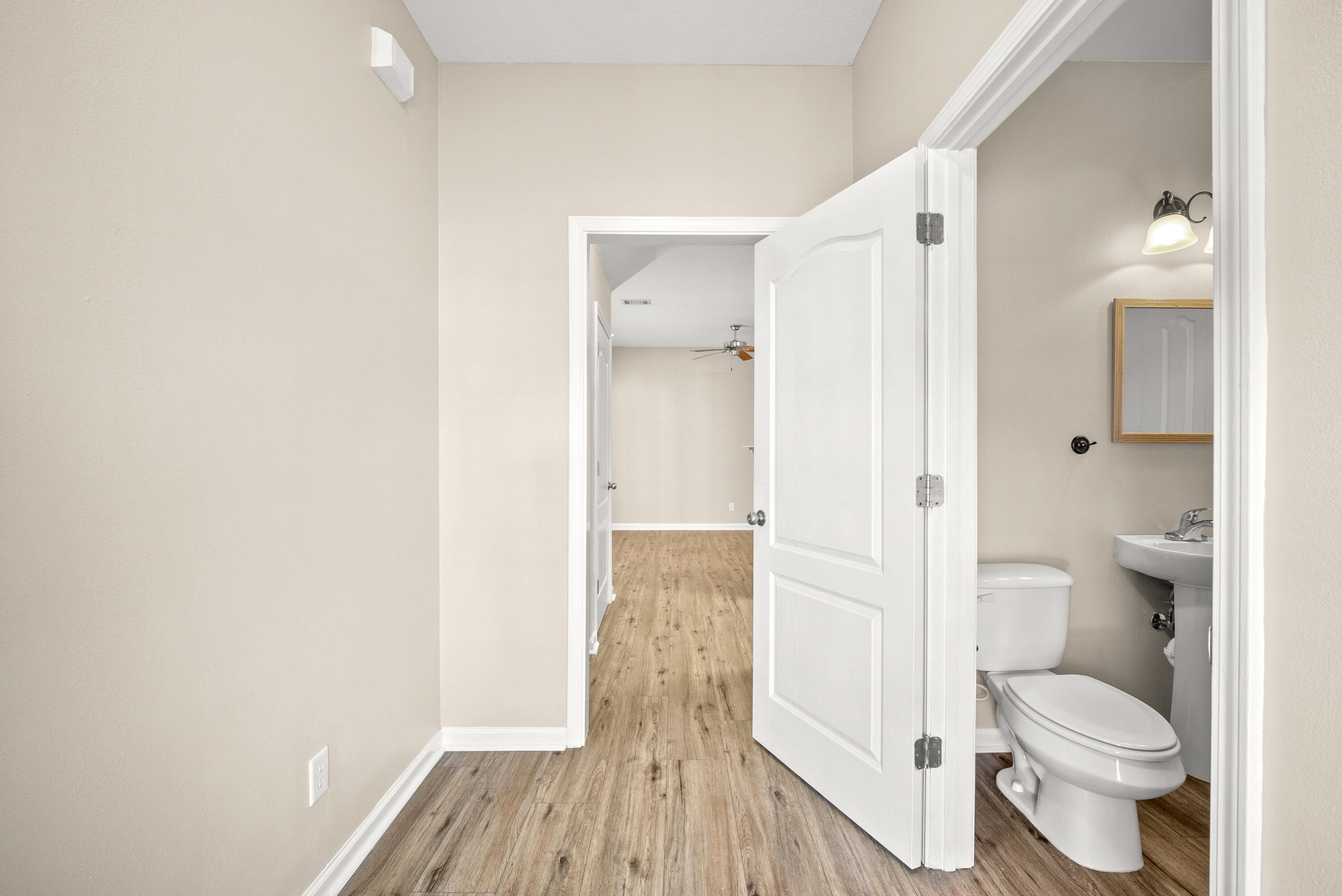 Crestview-ARBOR LAKE TH - Residential Lease