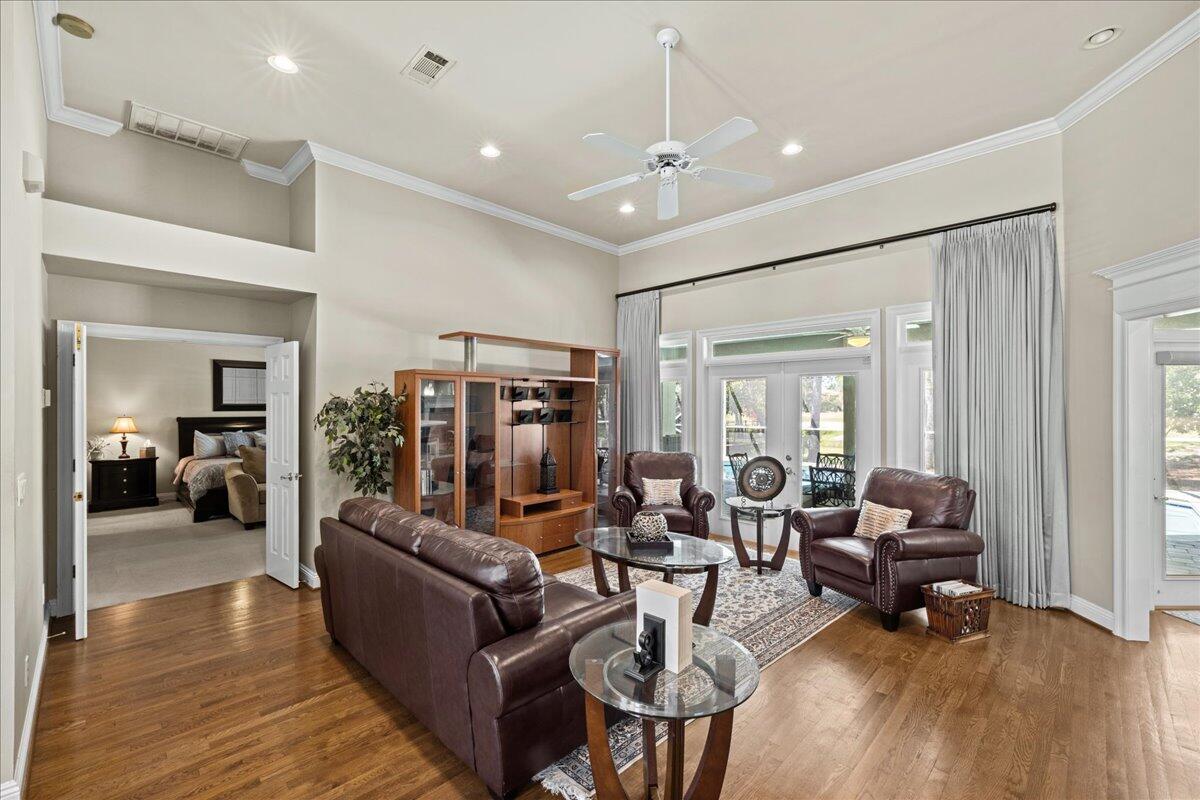 SOUTHWIND PH 5 - Residential