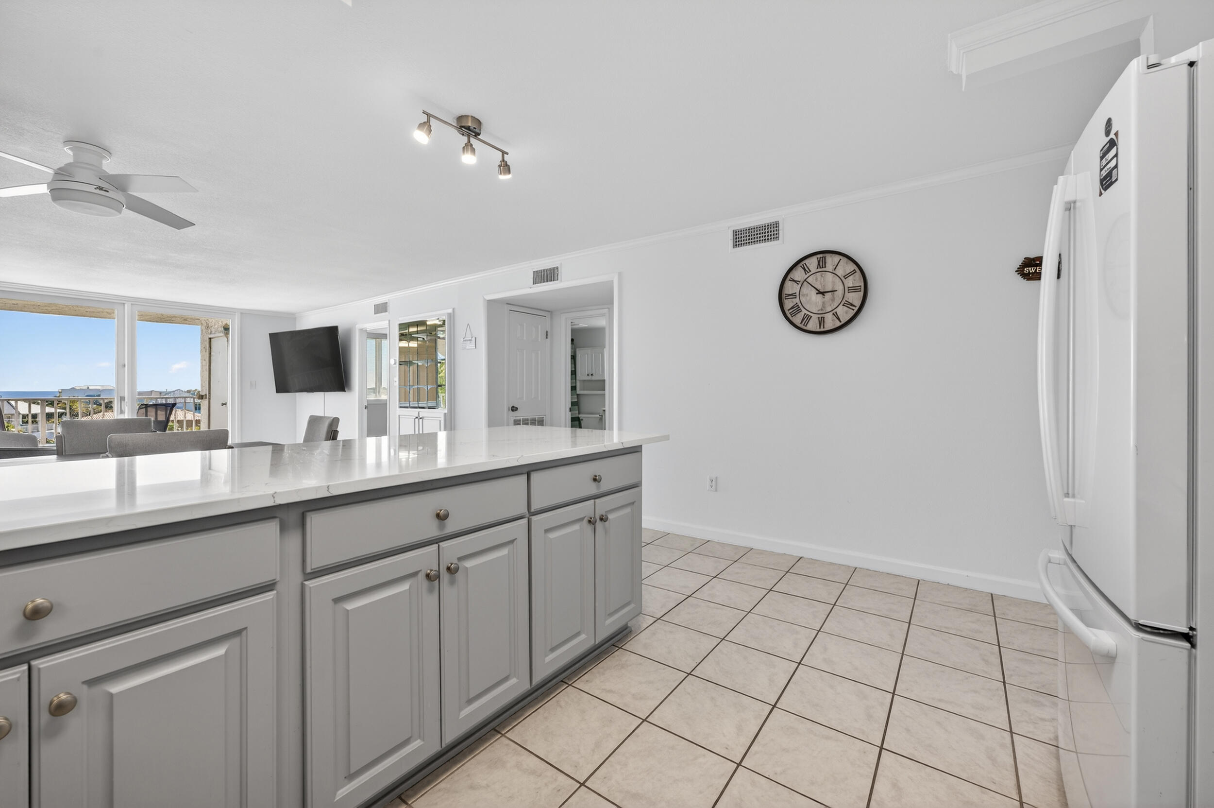 DOLPHIN POINT CONDO - Residential