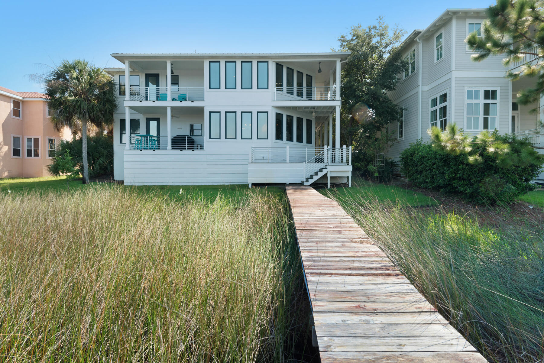LAKEWOOD POINTE ESTATES - Residential