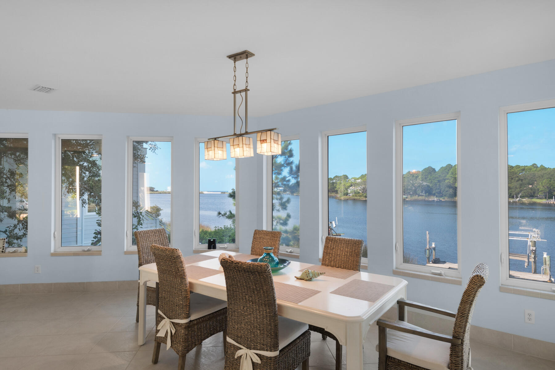 LAKEWOOD POINTE ESTATES - Residential