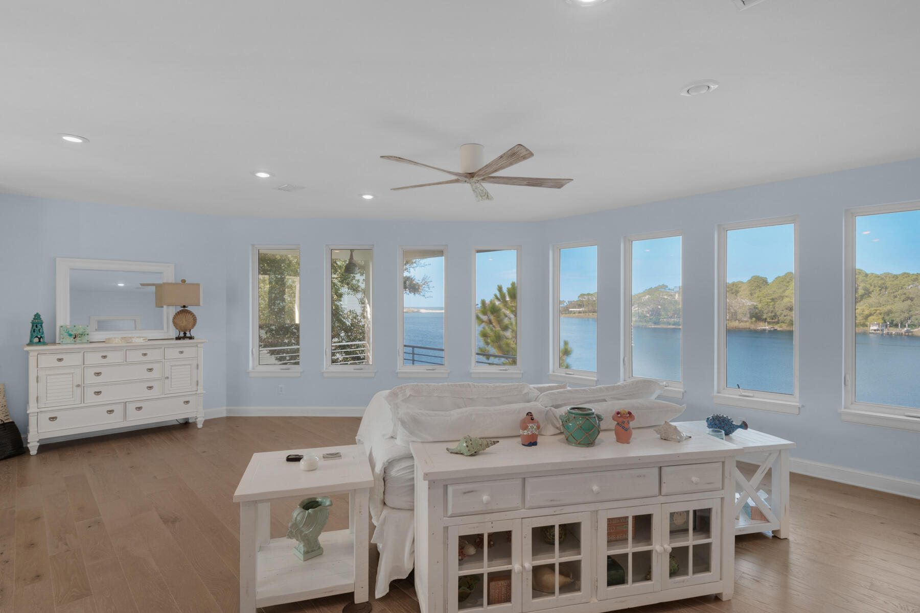 LAKEWOOD POINTE ESTATES - Residential