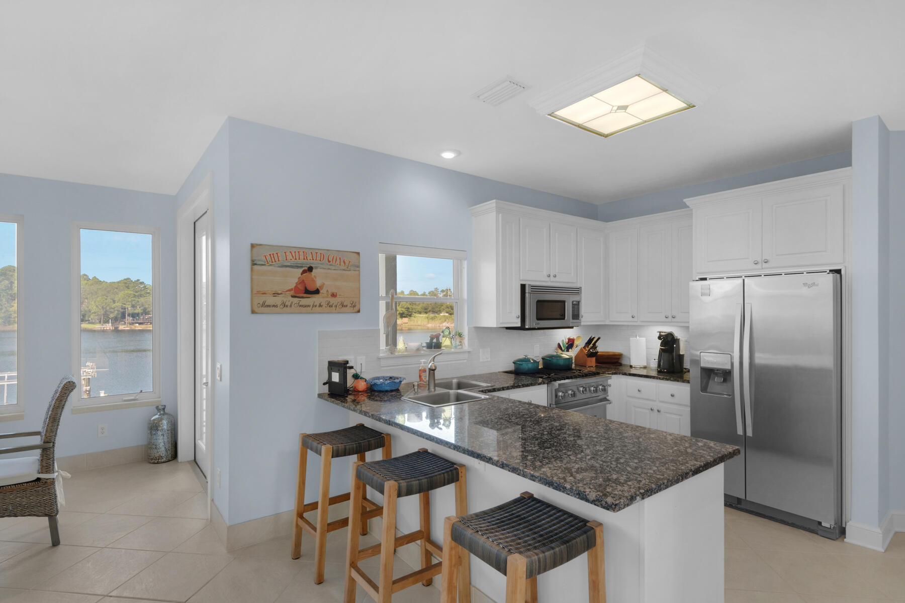 LAKEWOOD POINTE ESTATES - Residential