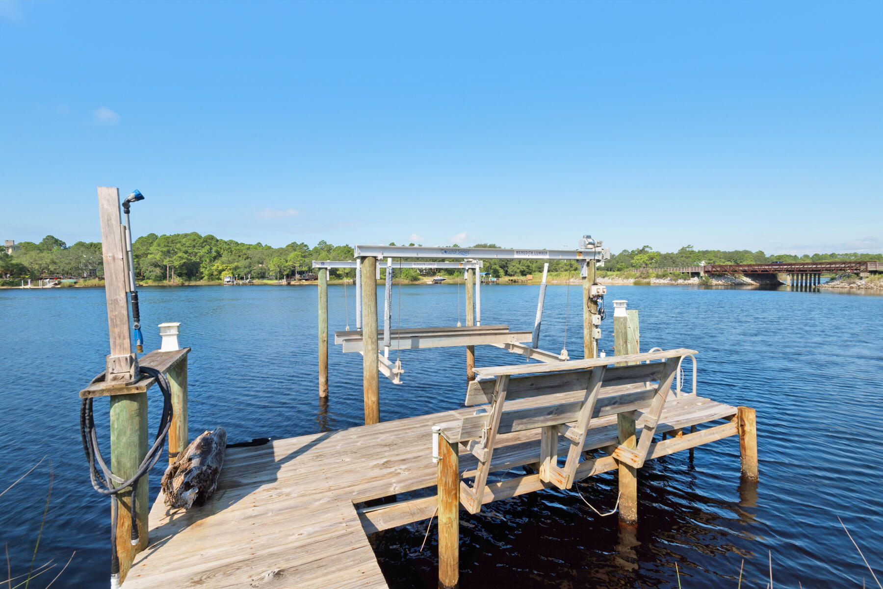 LAKEWOOD POINTE ESTATES - Residential