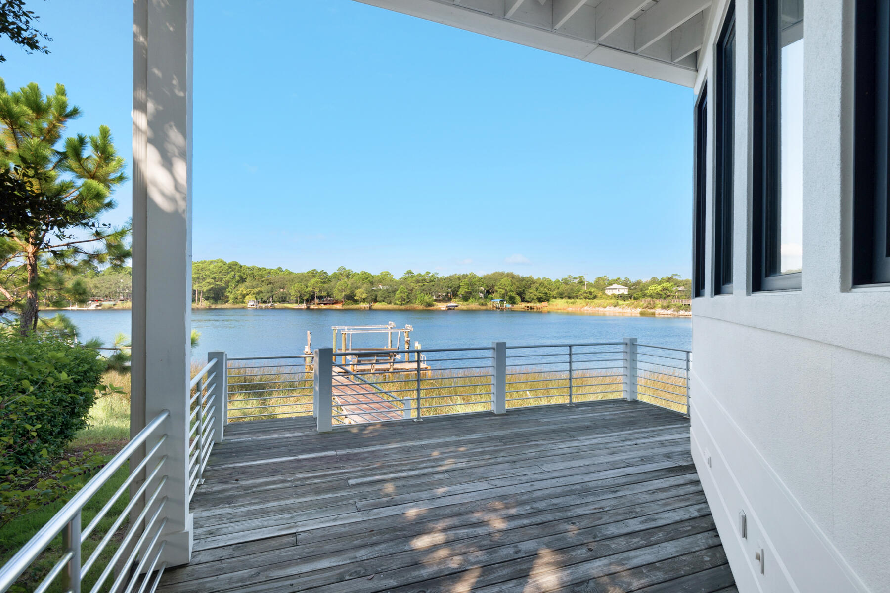 LAKEWOOD POINTE ESTATES - Residential