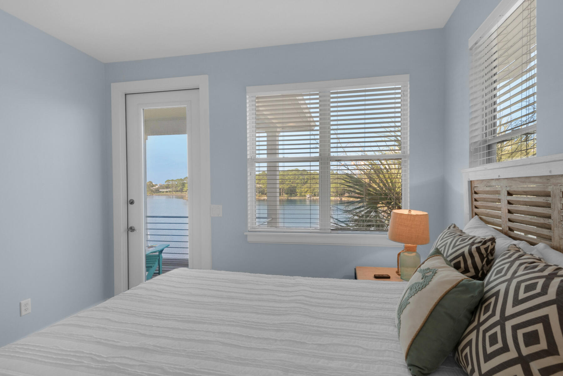 LAKEWOOD POINTE ESTATES - Residential