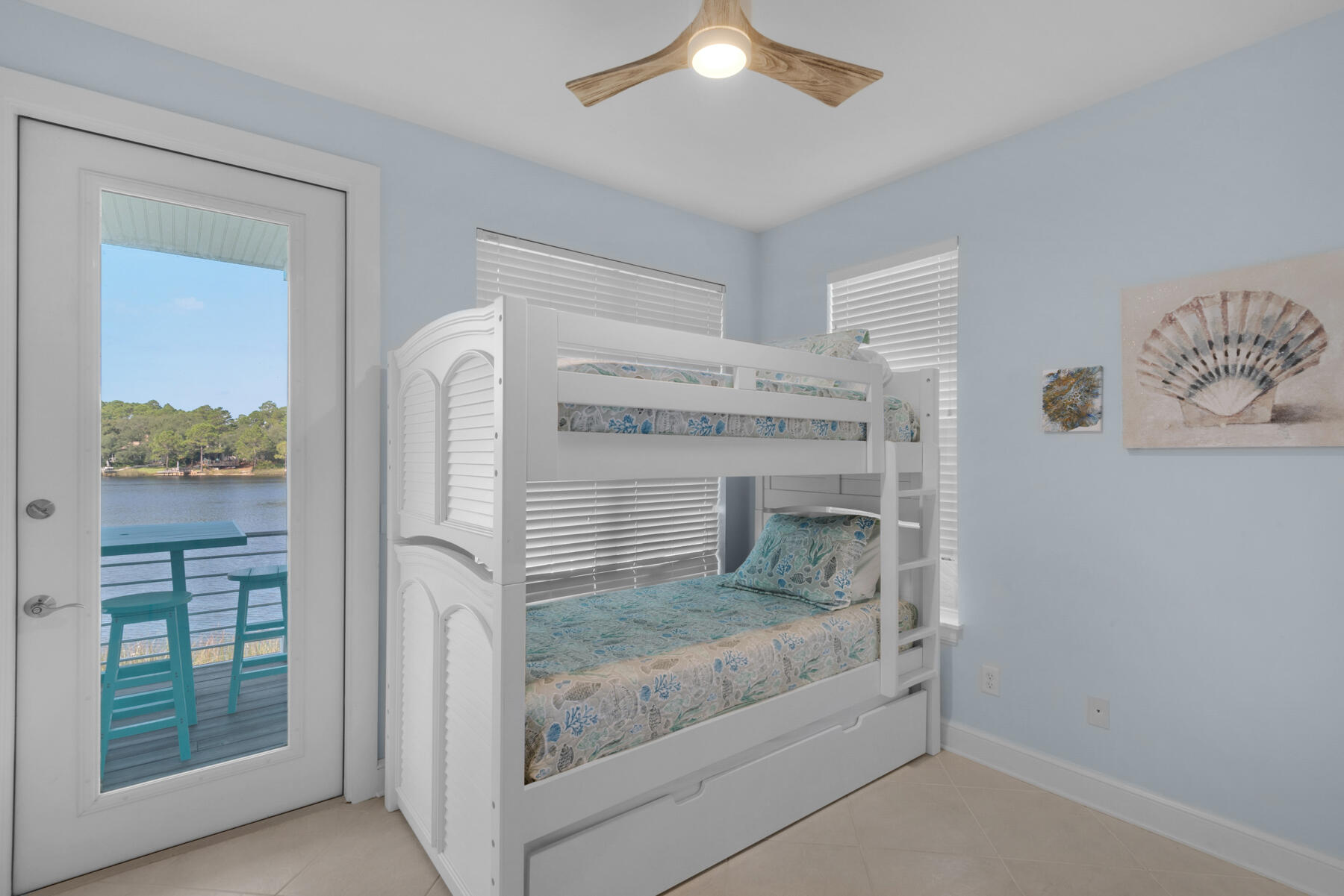 LAKEWOOD POINTE ESTATES - Residential