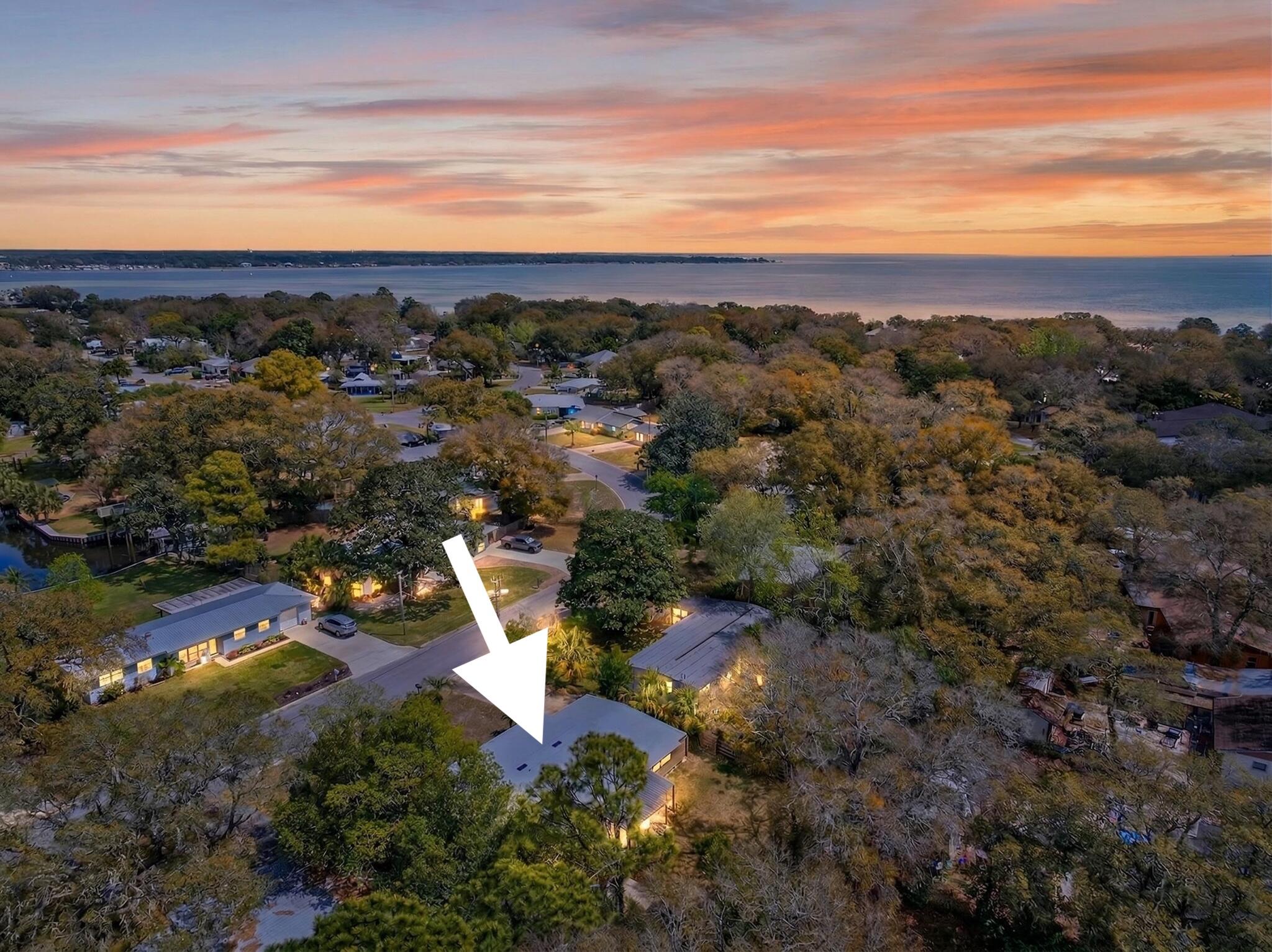 ELLIOTTS POINT 7TH ADDN - Residential