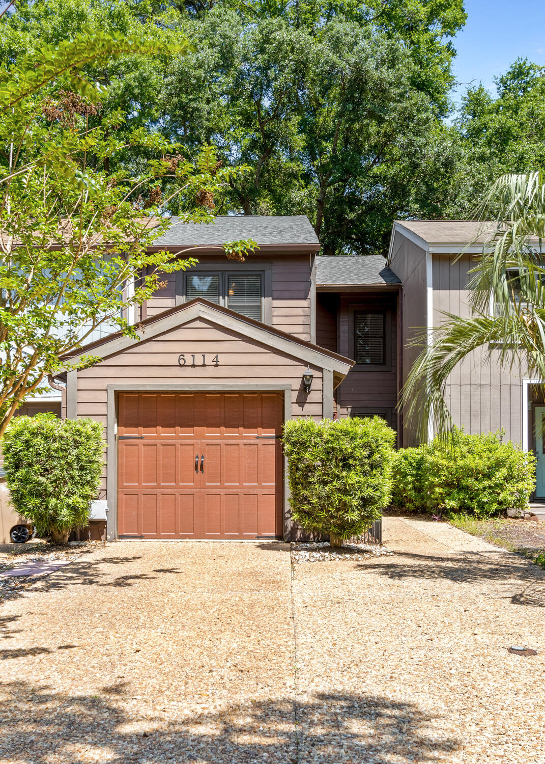 THE OAKS - Residential