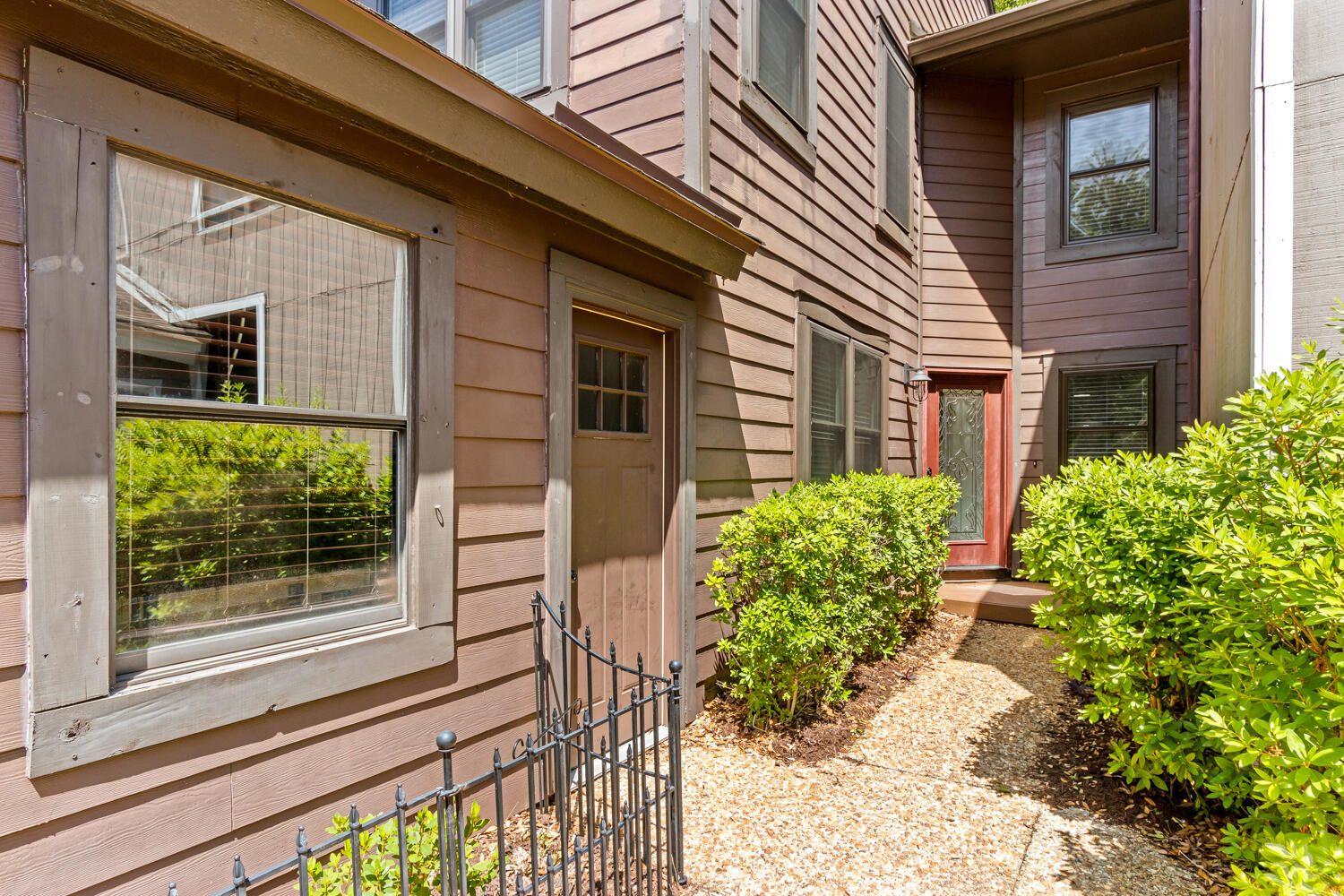 THE OAKS - Residential