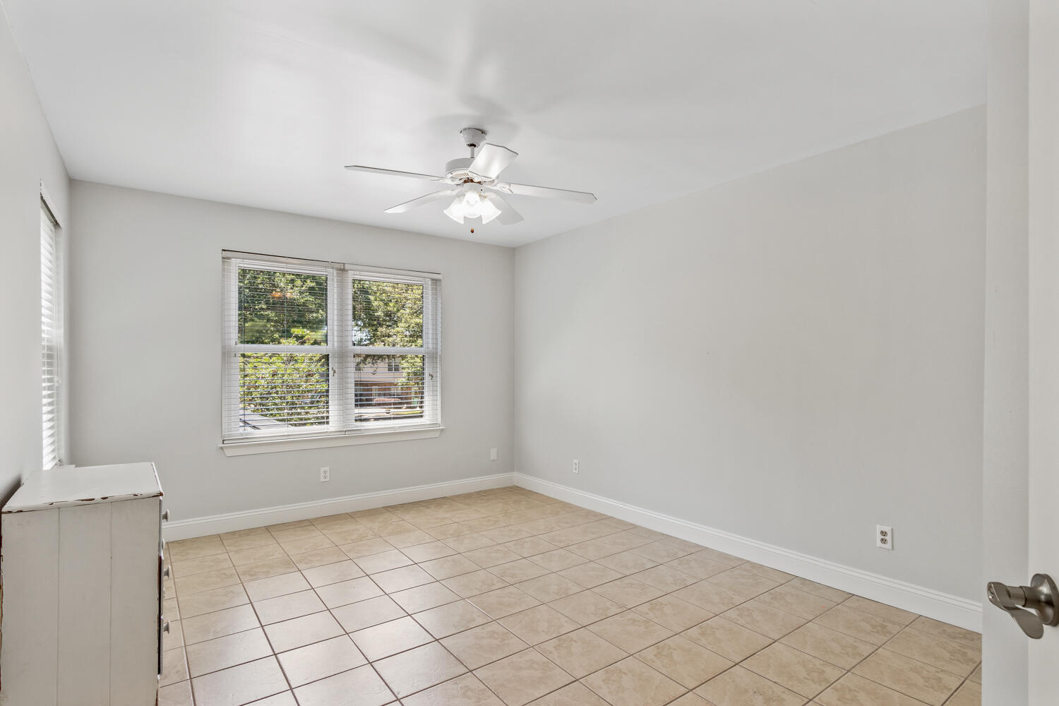 THE OAKS - Residential