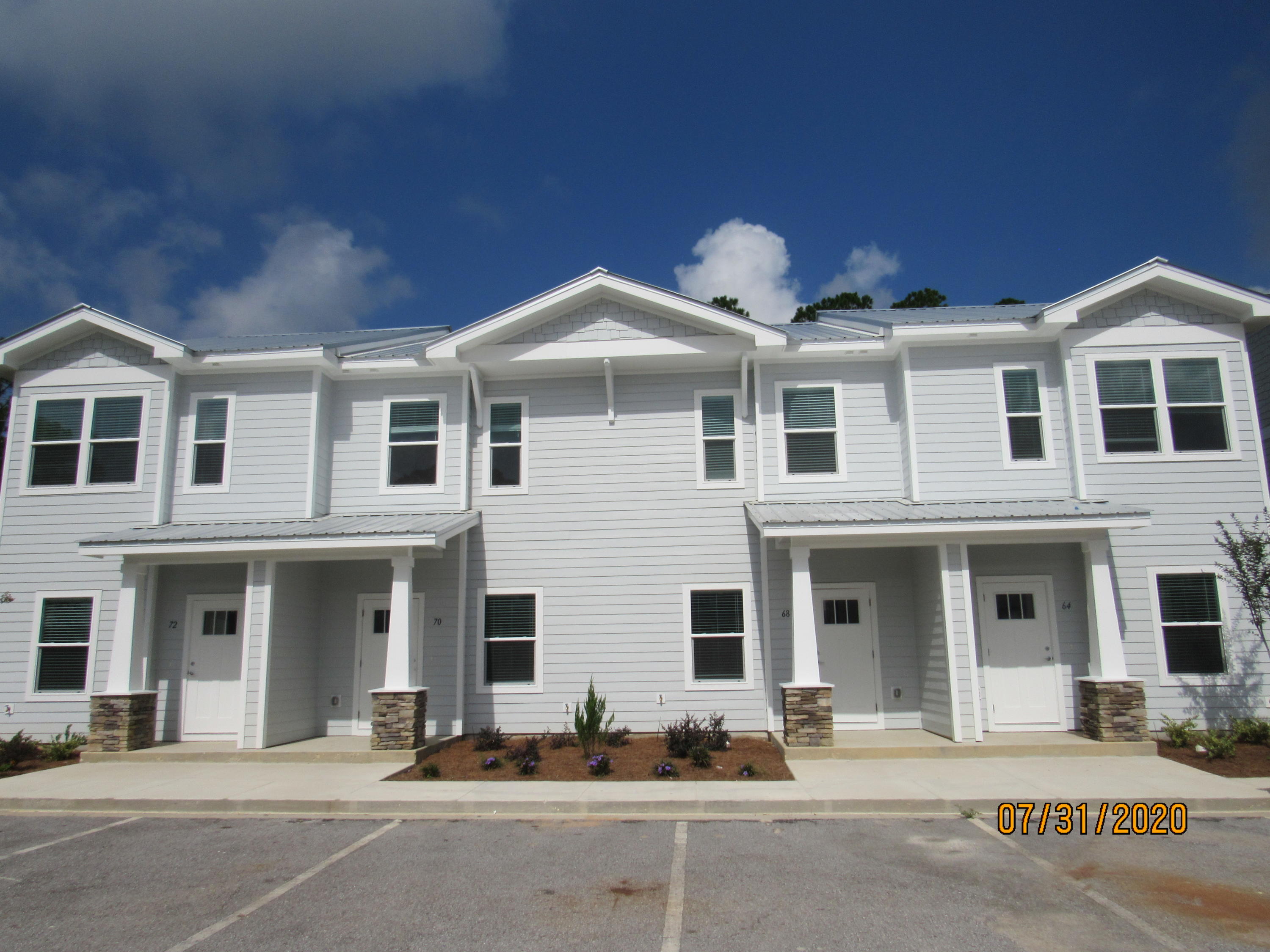 VERANDAS AT FREEPORT - Residential Lease