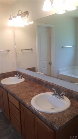 NAVARRE S/D 2ND ADDN - Residential