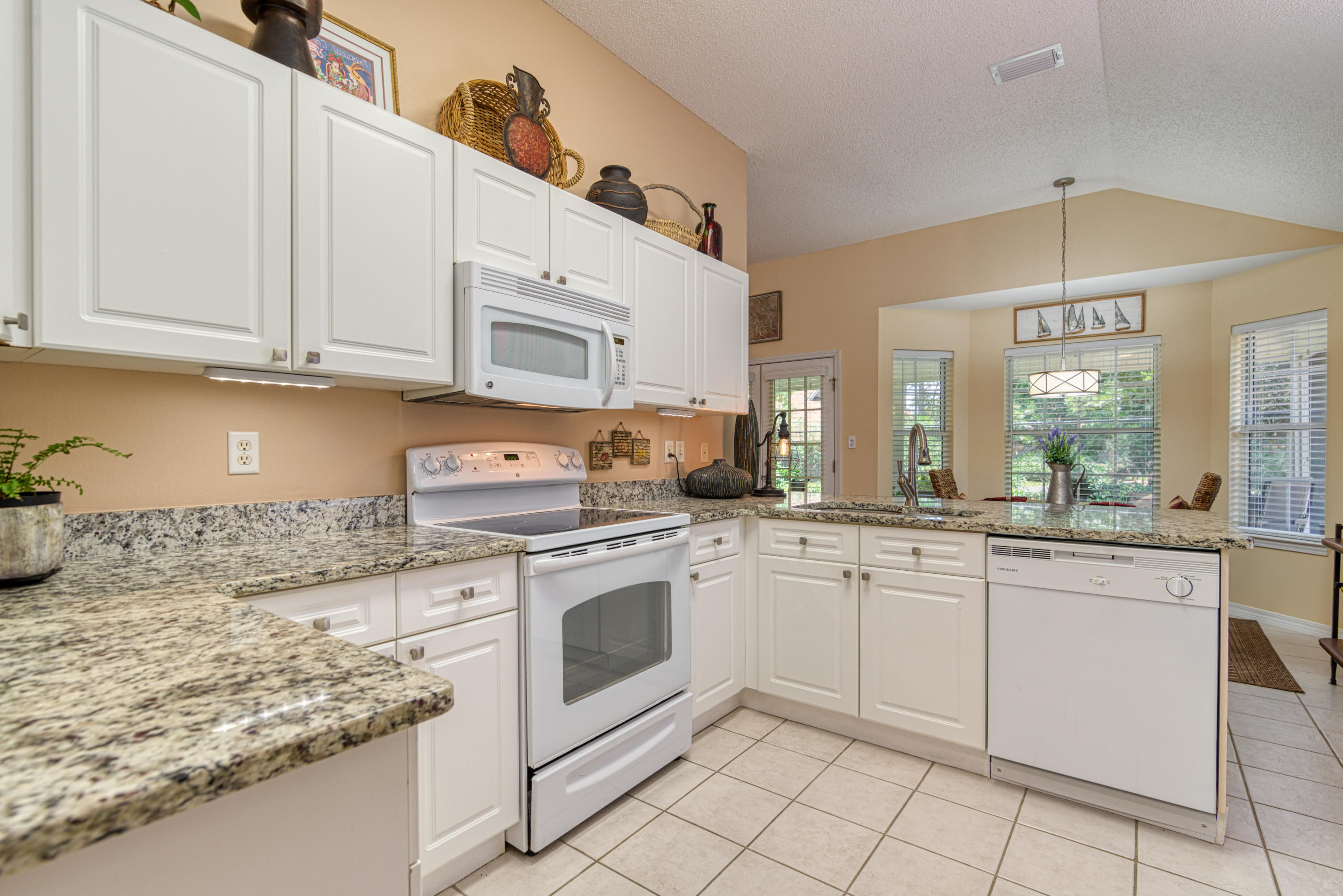 BAYSIDE - Residential