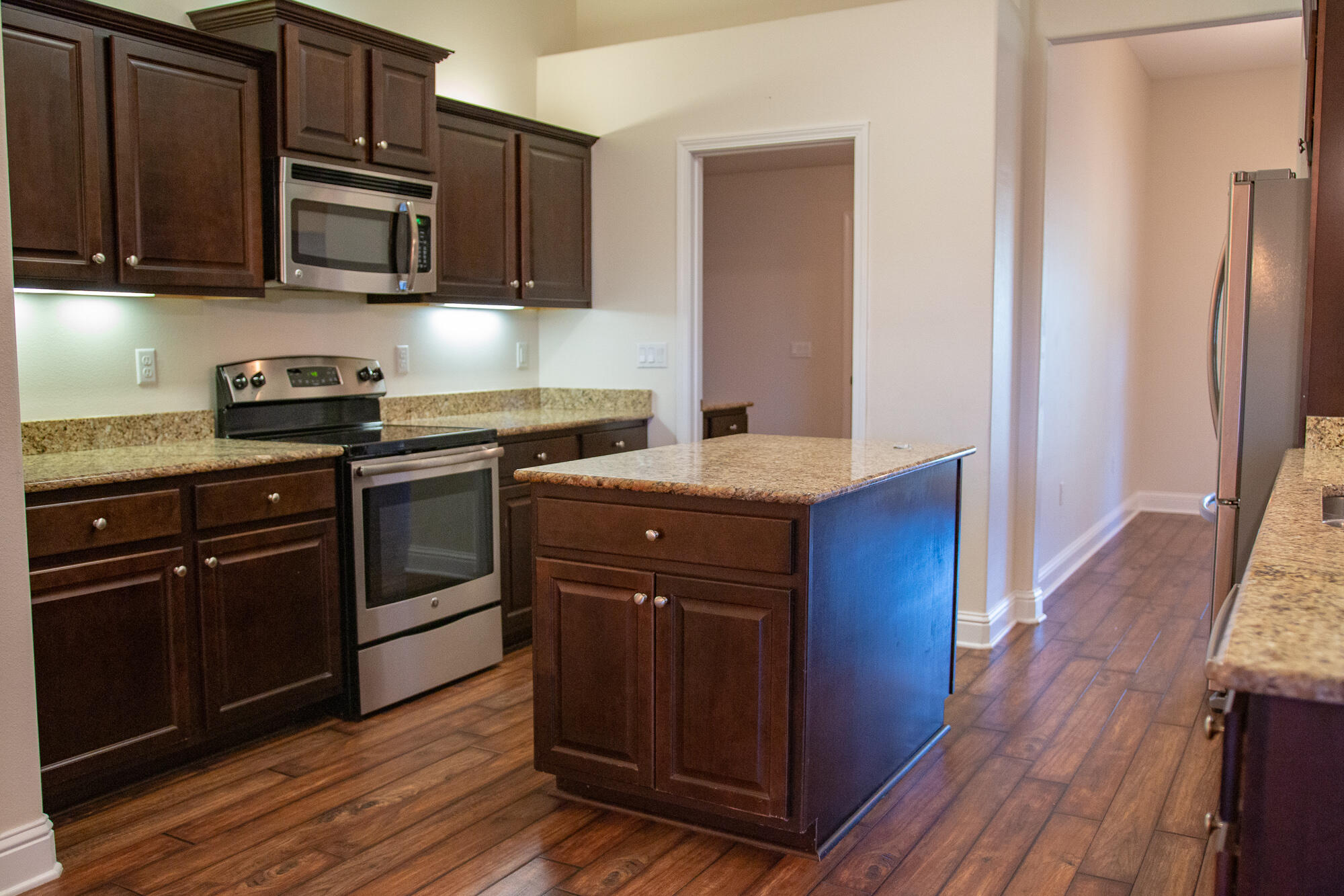 BROOKE ESTATES PH II - Residential Lease