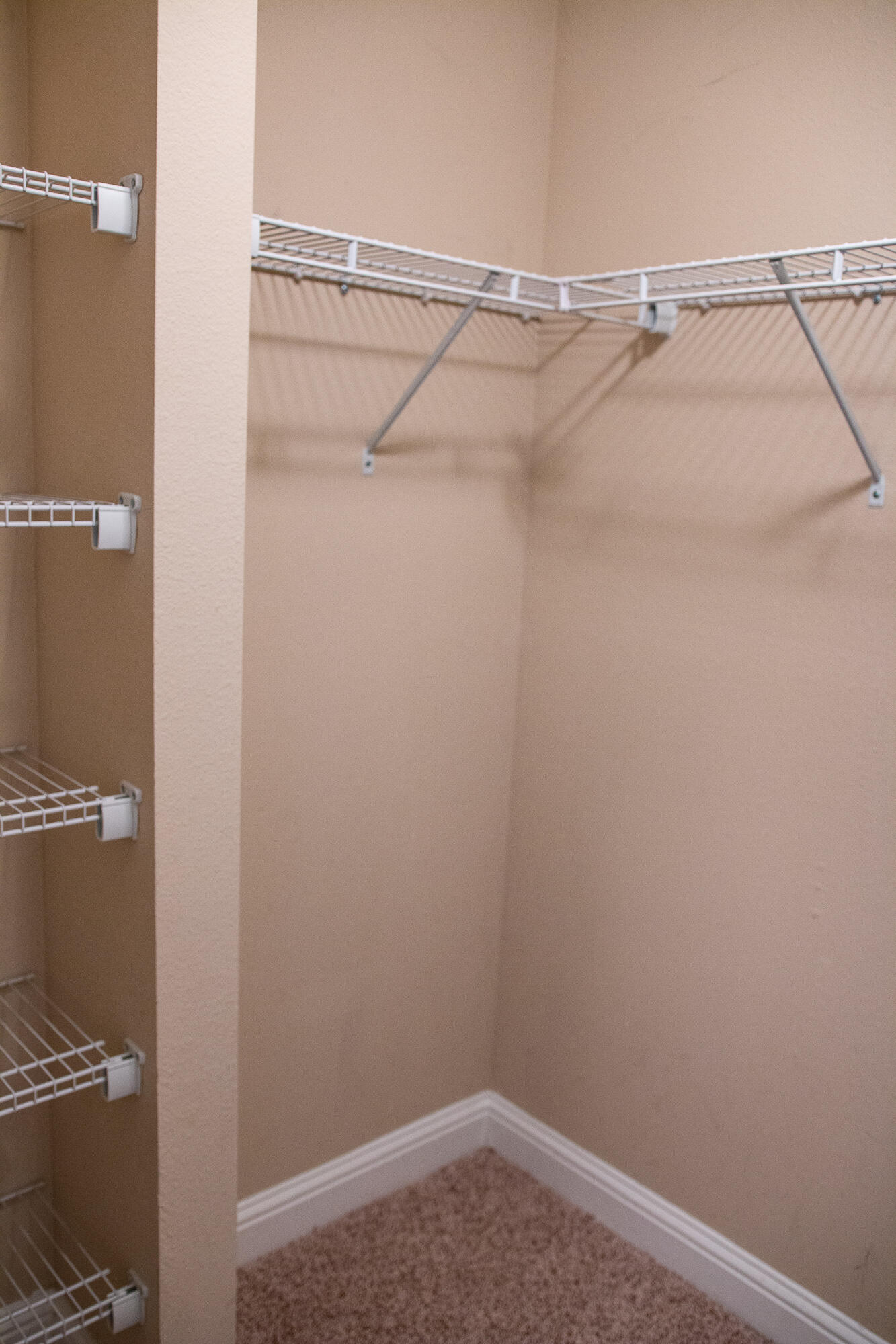 BROOKE ESTATES PH II - Residential Lease