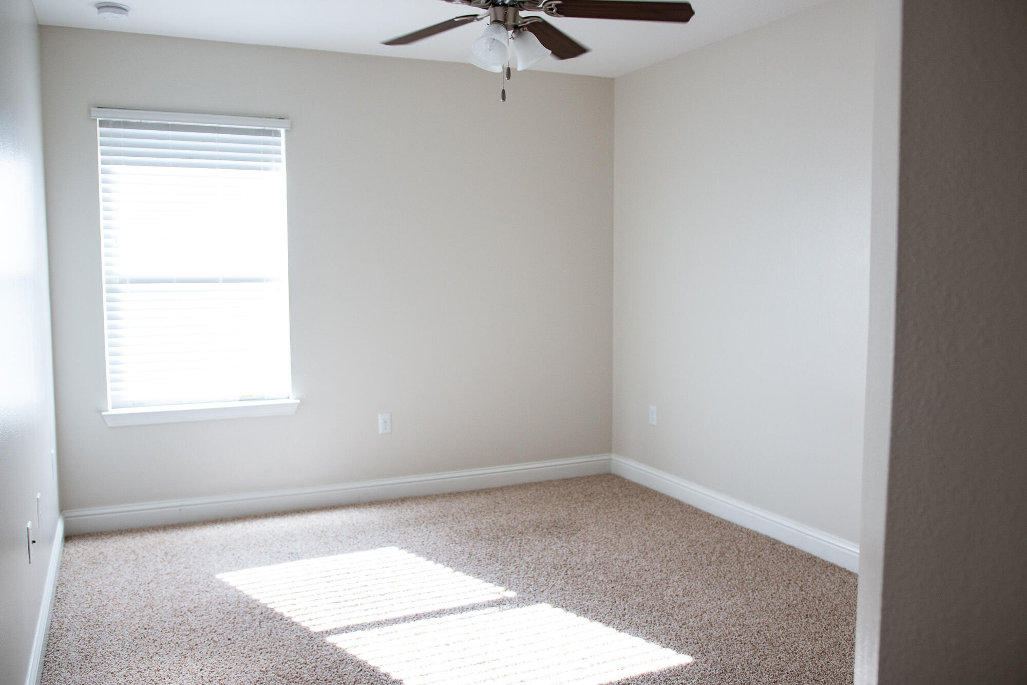 BROOKE ESTATES PH II - Residential Lease