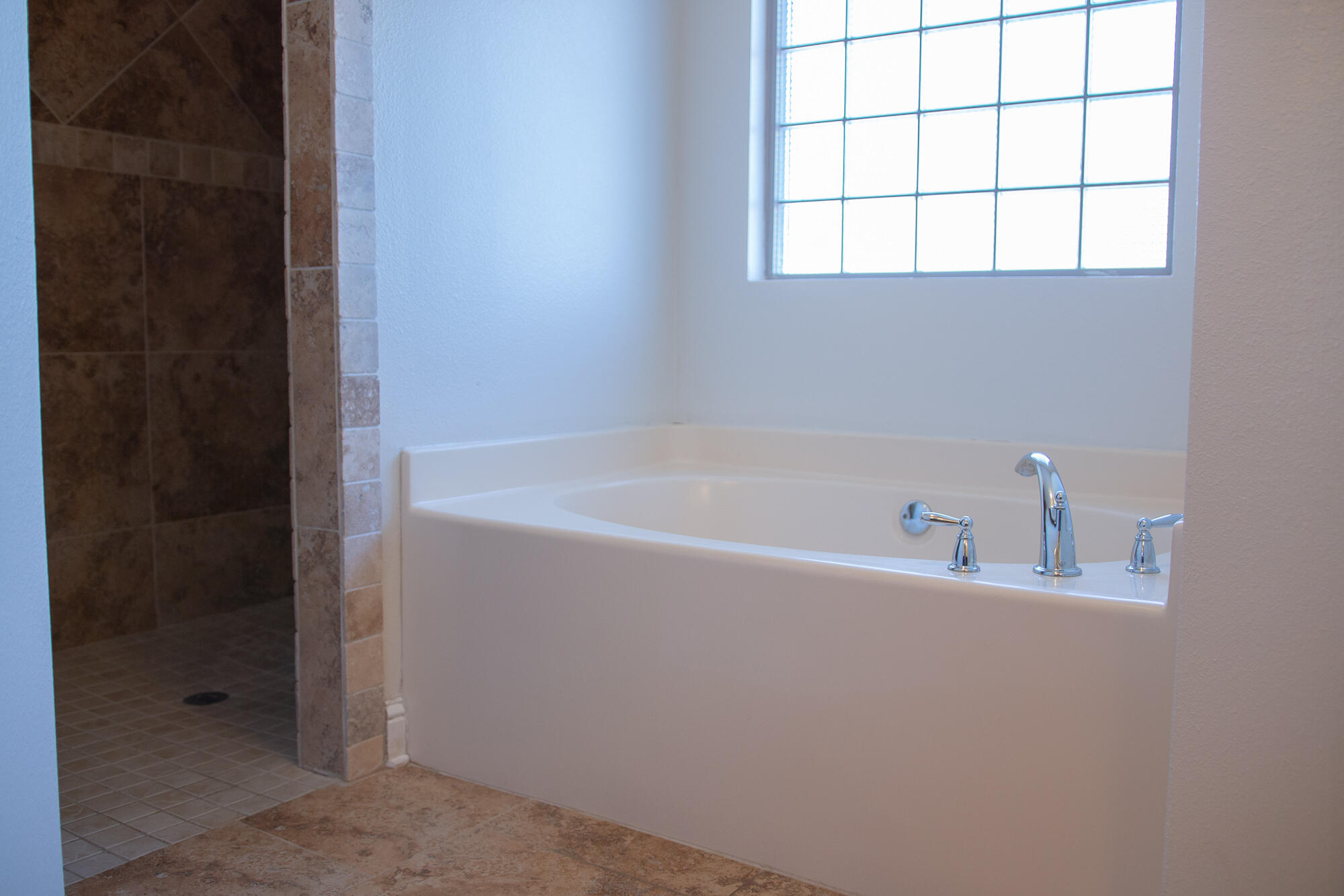 BROOKE ESTATES PH II - Residential Lease