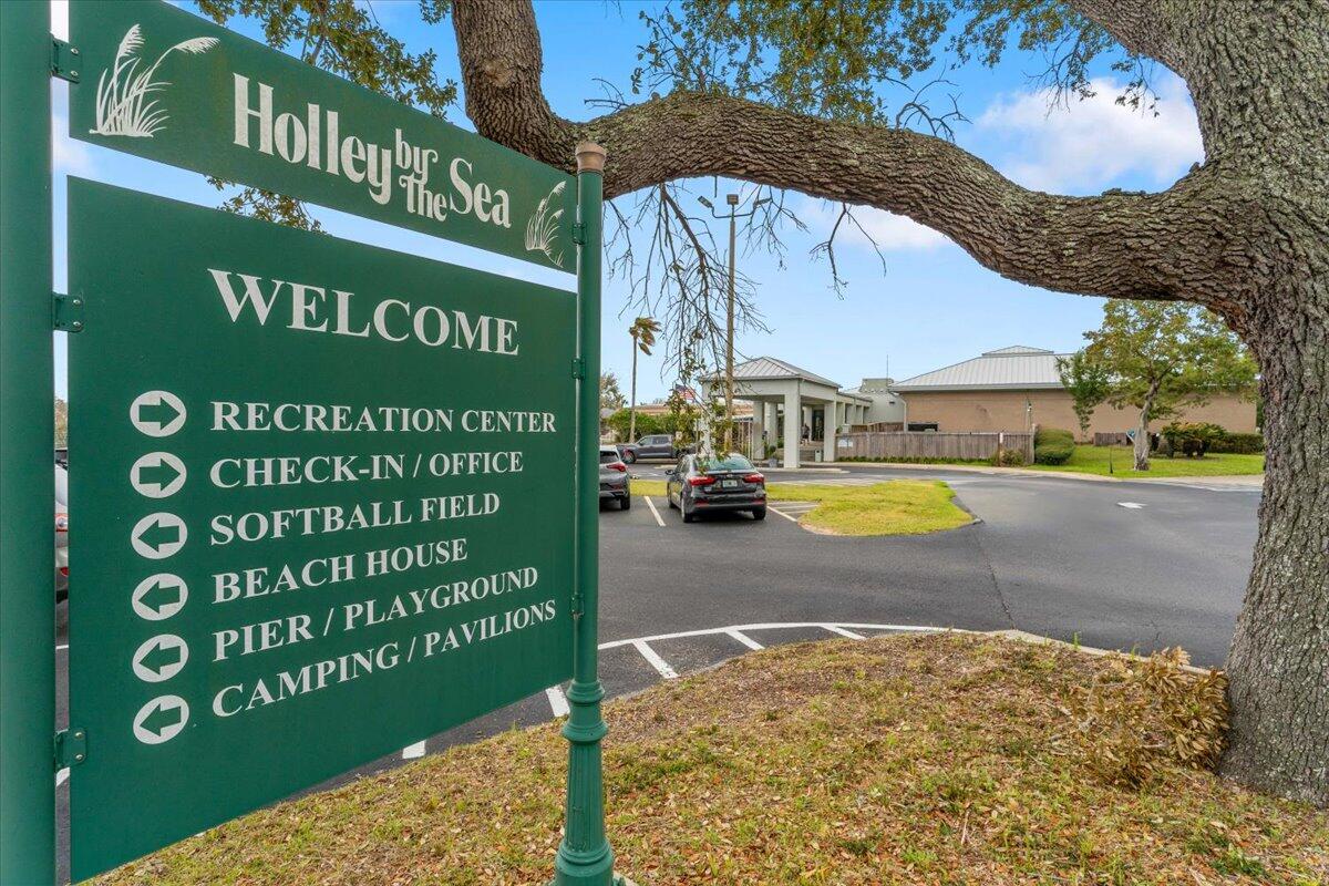 HOLLEY BY THE SEA - Residential