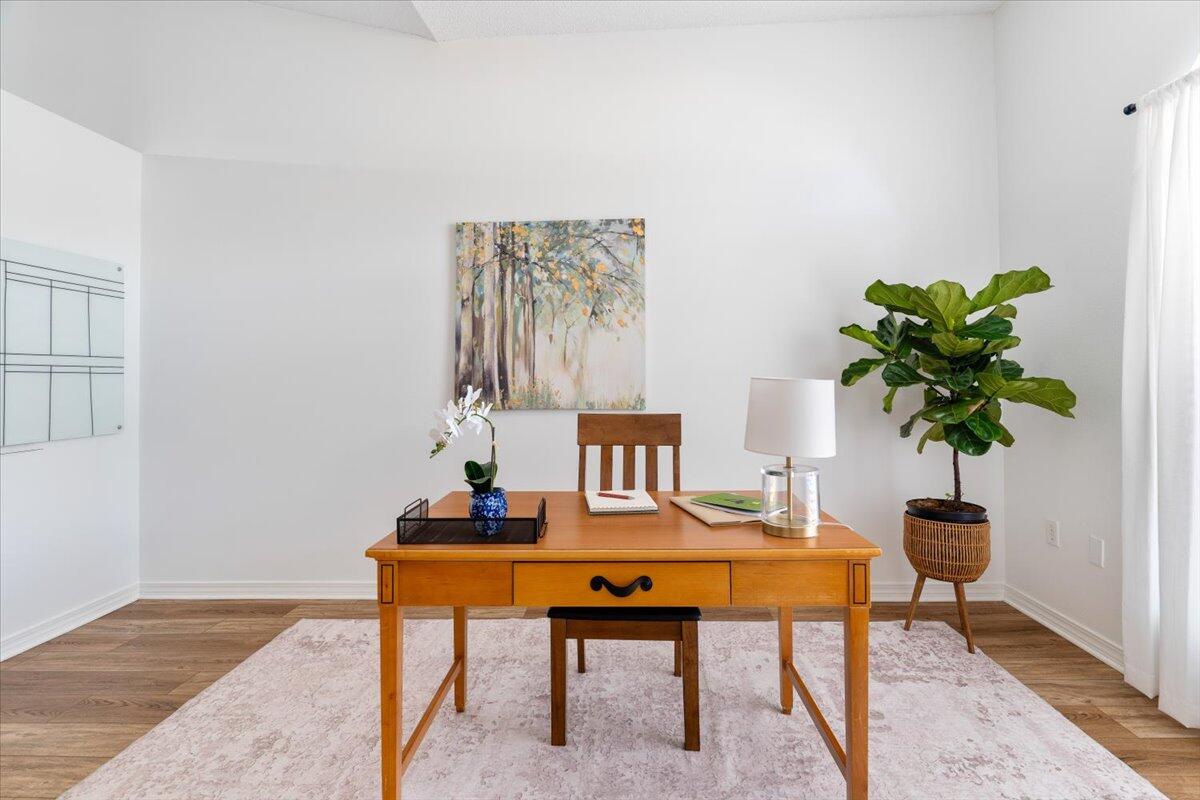 HOLLEY BY THE SEA - Residential