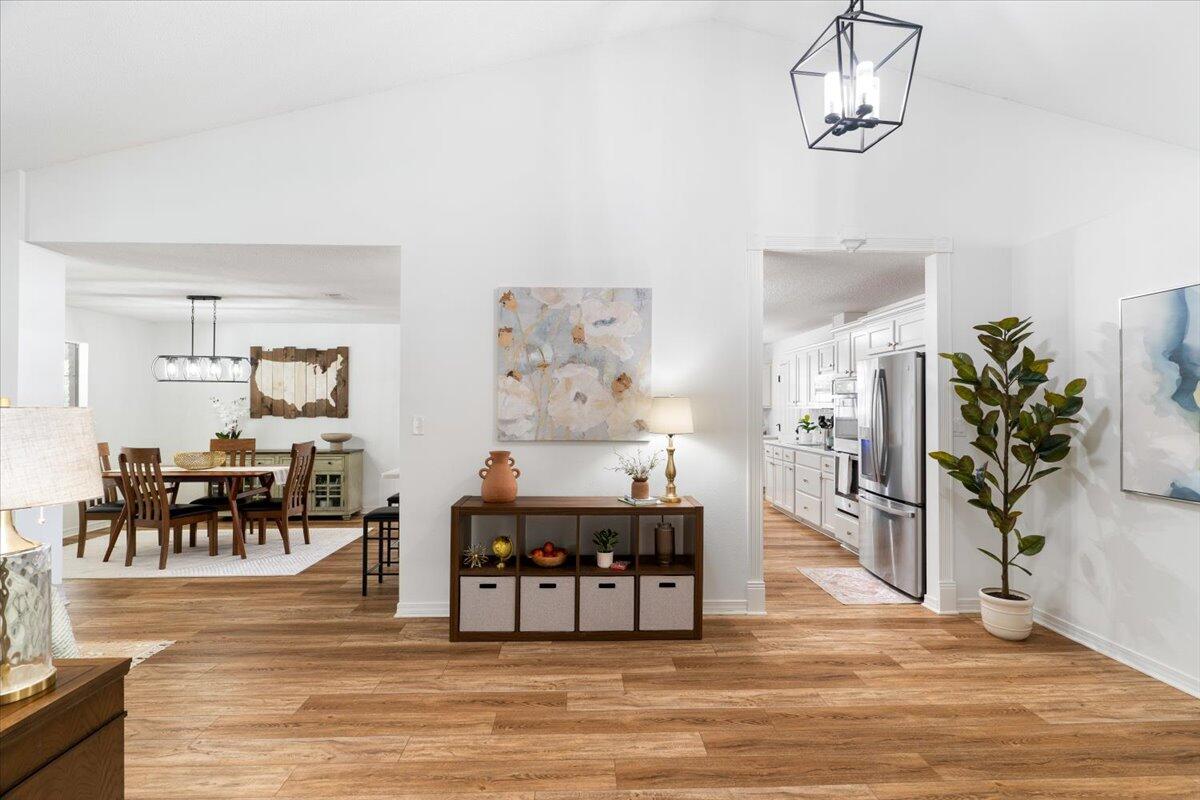 HOLLEY BY THE SEA - Residential