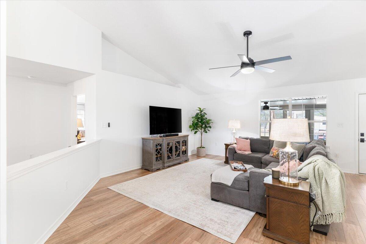 HOLLEY BY THE SEA - Residential