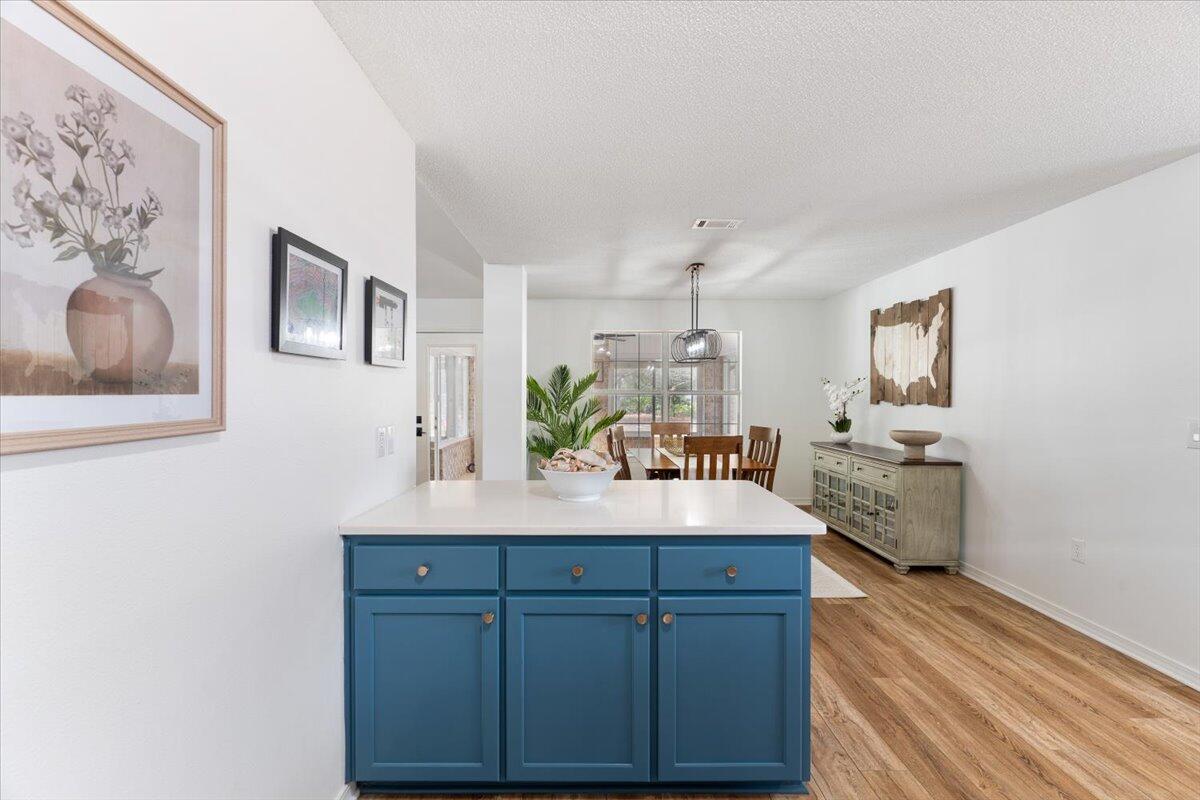 HOLLEY BY THE SEA - Residential