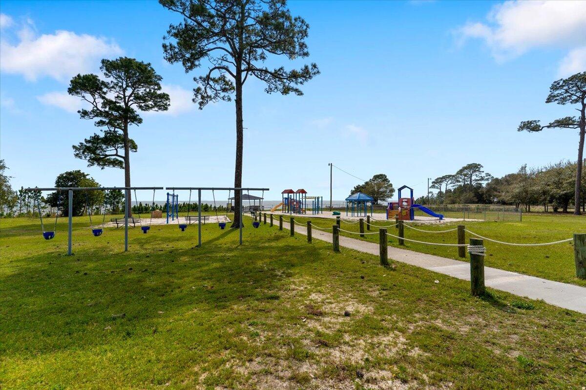 HOLLEY BY THE SEA - Residential