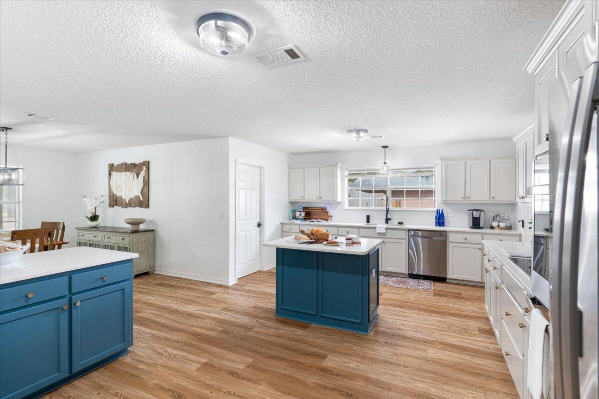 HOLLEY BY THE SEA - Residential