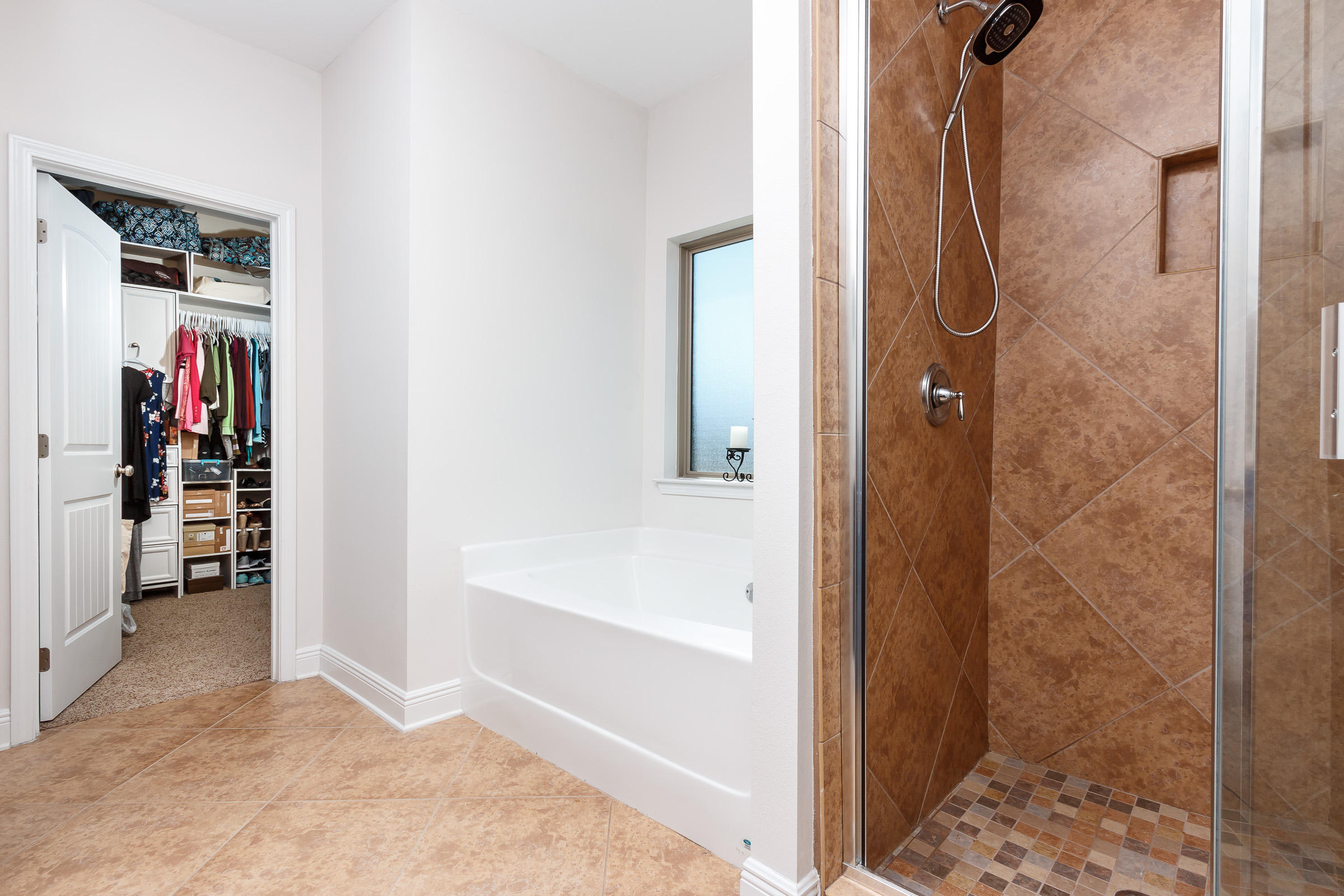 BROWNSTONE MANOR - Residential