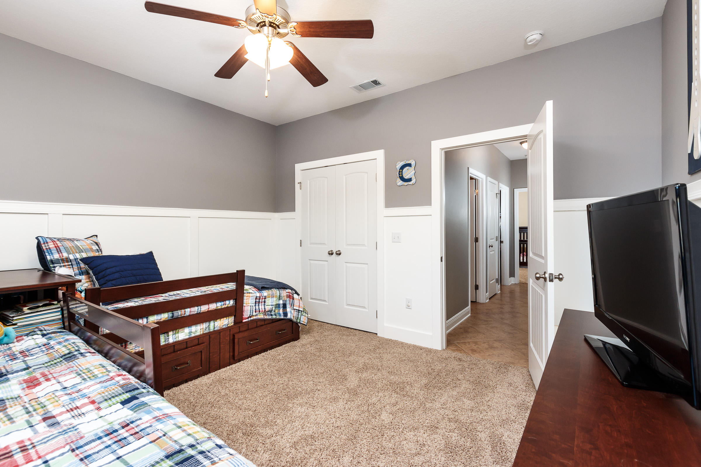 BROWNSTONE MANOR - Residential