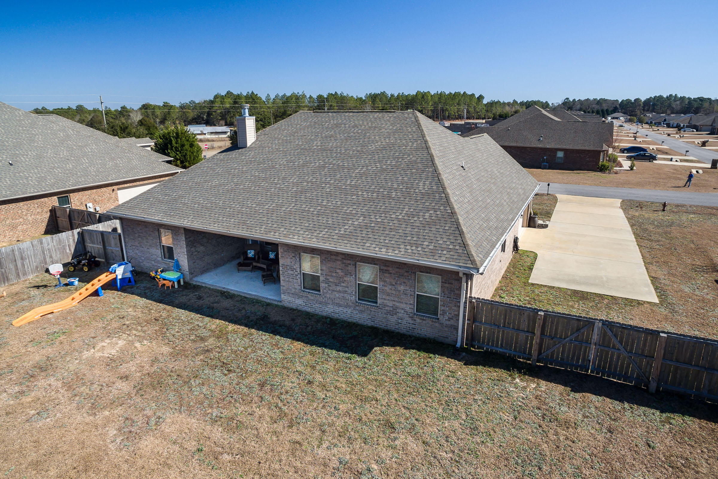 BROWNSTONE MANOR - Residential