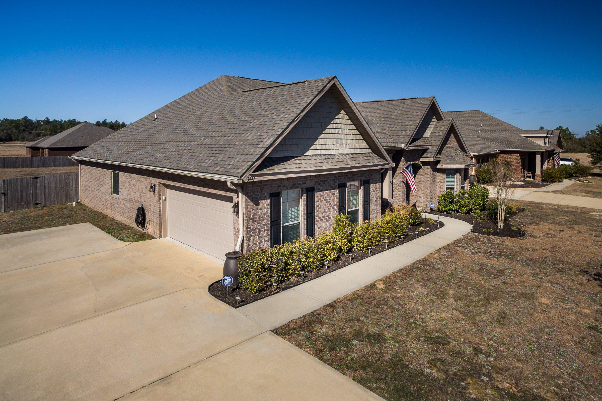 BROWNSTONE MANOR - Residential