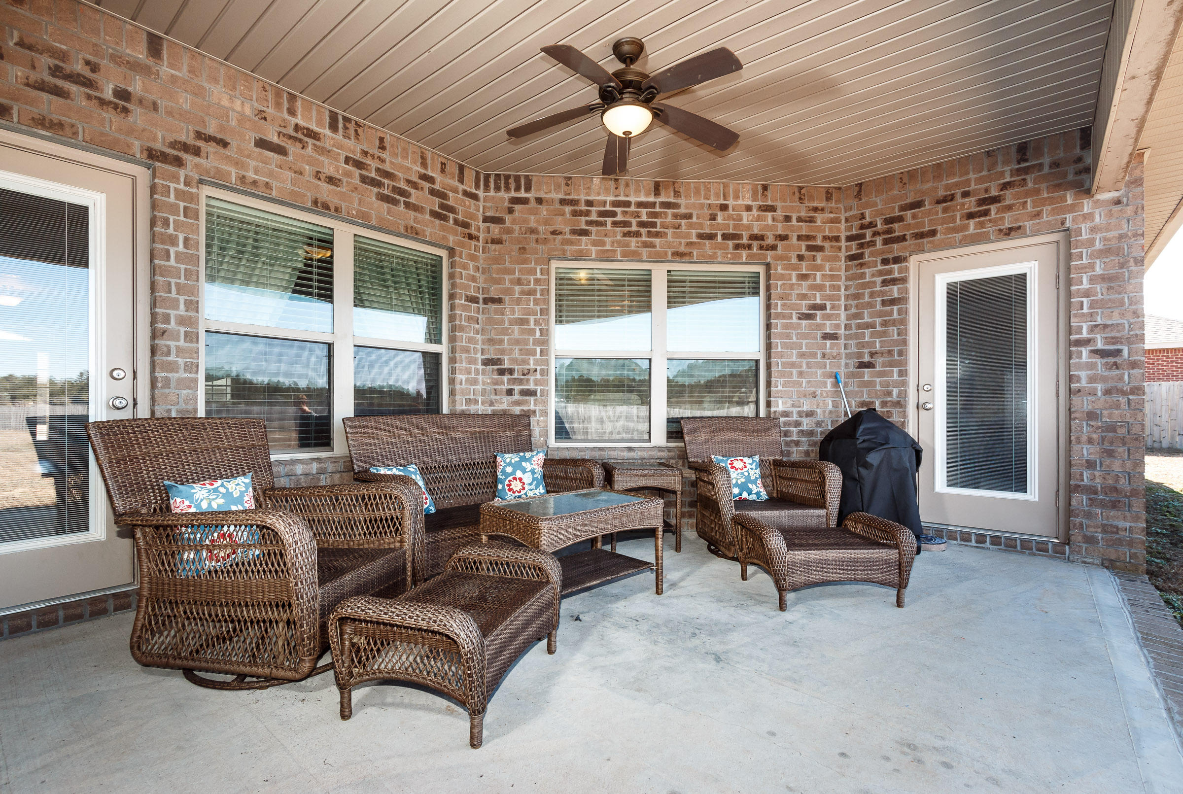 BROWNSTONE MANOR - Residential