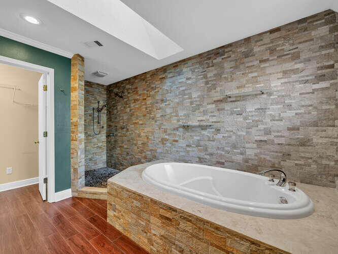 JONITA ESTS LOT 2 BLK 3 - Residential