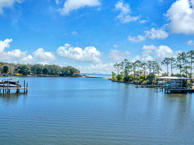 JONITA ESTS LOT 2 BLK 3 - Residential