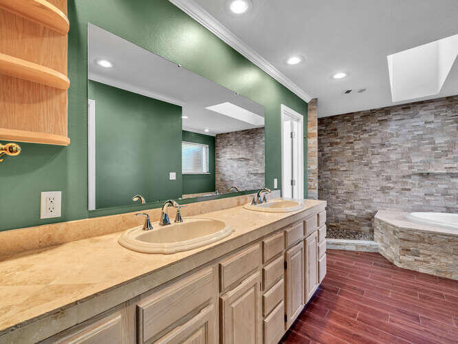 JONITA ESTS LOT 2 BLK 3 - Residential