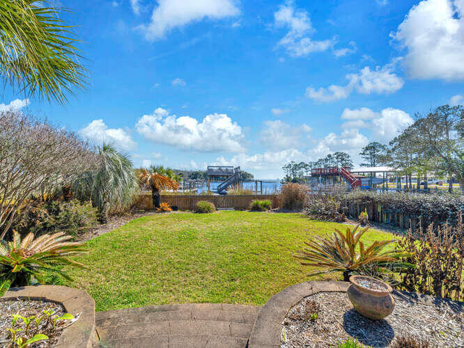 JONITA ESTS LOT 2 BLK 3 - Residential