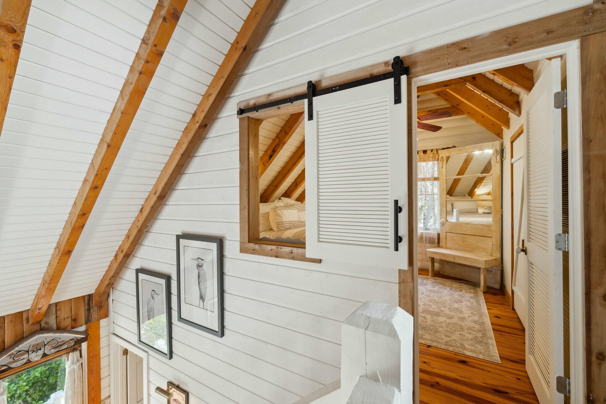 LOT 4 COUNTRY CABINS PHASE II PB 7-19 OR 1050-207 OR 2479-565 OR 2601-2321 OR 2942-4233 - Residential